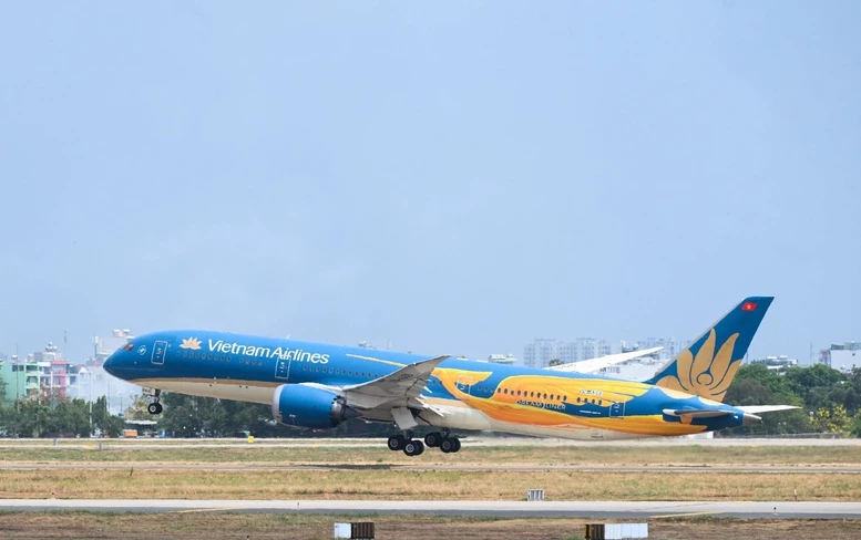 Vietnam Airlines tiếp tục nâng cao chất lượng dịch vụ, nâng tầm trải nghiệm khách hàng và cải thiện hiệu quả vận hành, hướng tới mục tiêu trở thành Hãng hàng không 5 sao quốc tế trước năm 2030.