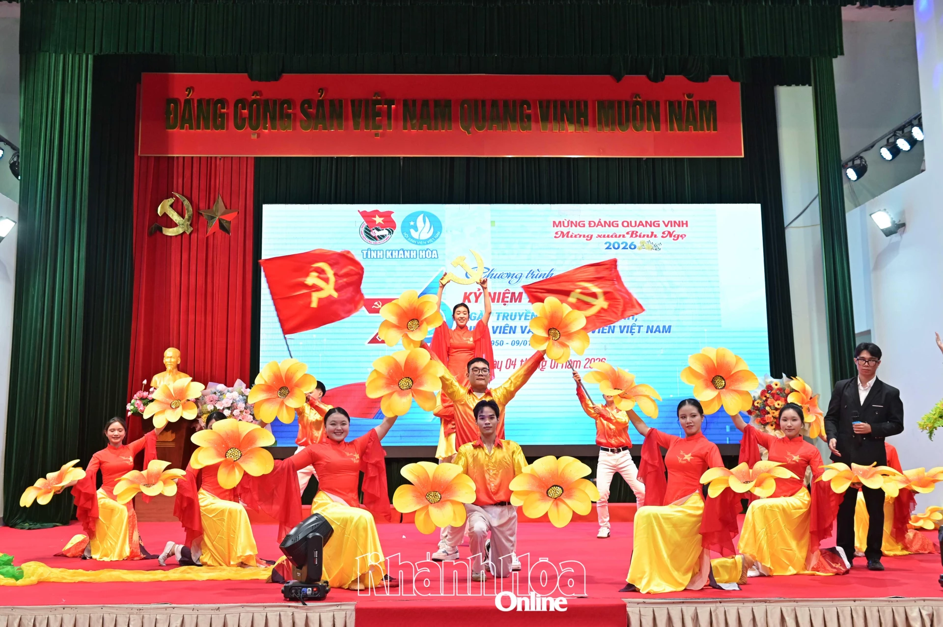 Tiết mục văn nghệ tại chương trình