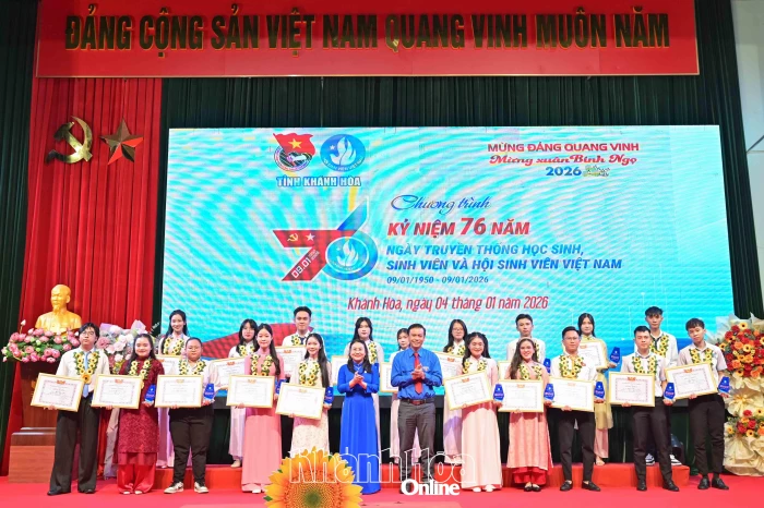 Sôi nổi các hoạt động kỷ niệm 76 năm Ngày truyền thống học sinh, sinh viên 