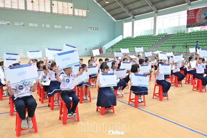 Gần 200 thí sinh tham gia vòng chung kết cuộc thi Tài năng Anh ngữ thiếu nhi Khánh Hòa