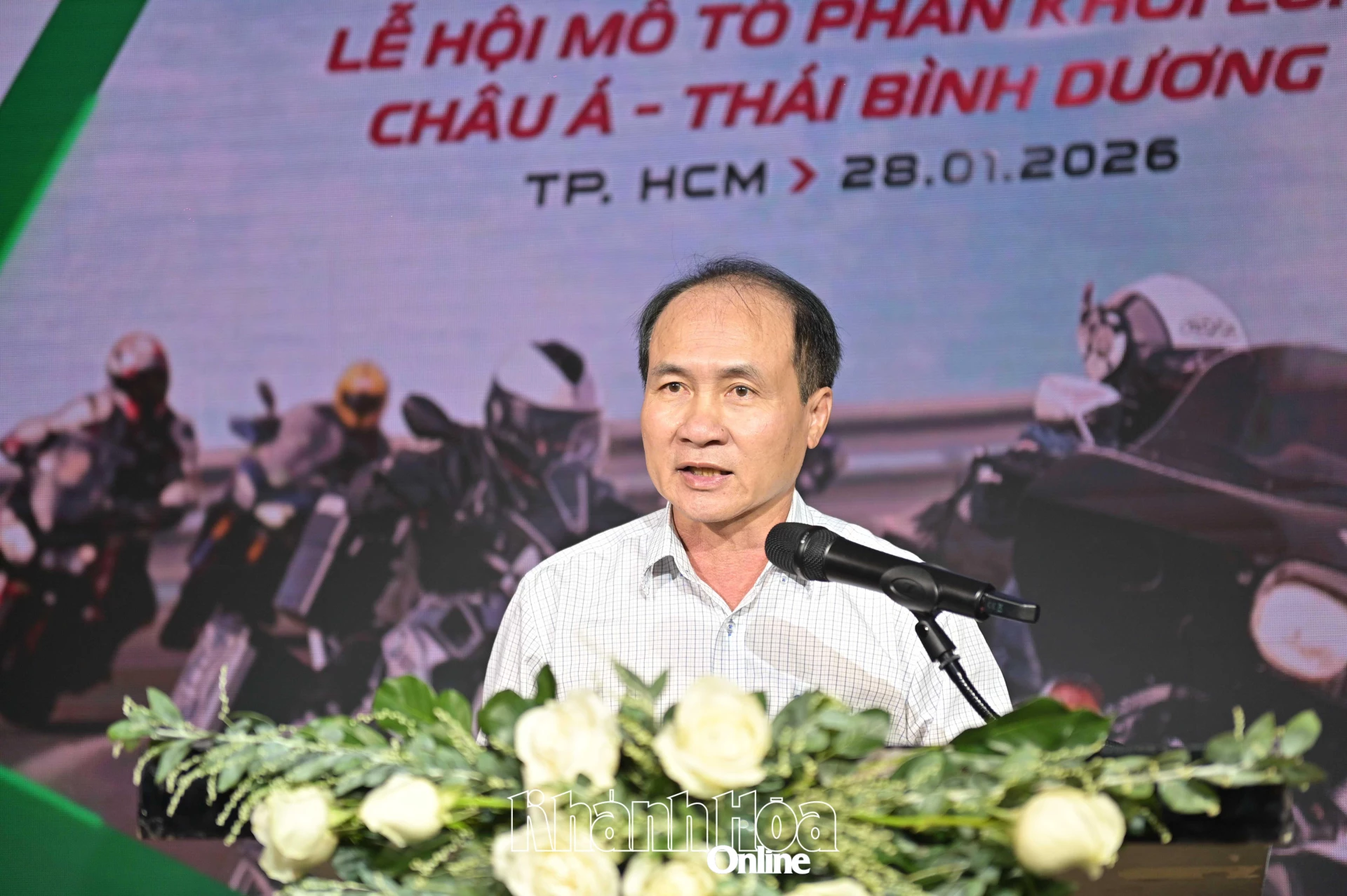 Ông Nguyễn Tuấn Thanh thông tin về công tác chuẩn bị, hỗ trợ cho sự kiện trong công tác lưu trú và tổ chức các hoạt động trên địa bàn tỉnh.