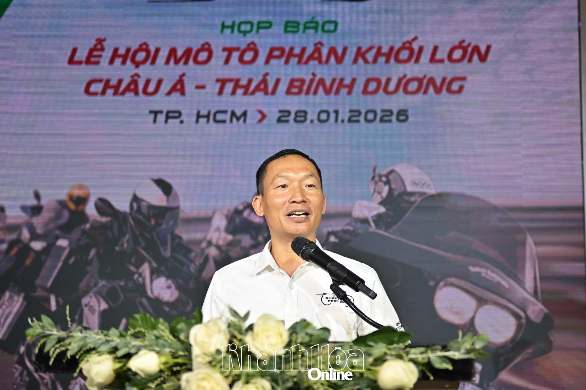 Lãnh đạo tập đoàn Kỷ Nguyên cung cấp thông tin tại buổi họp báo.