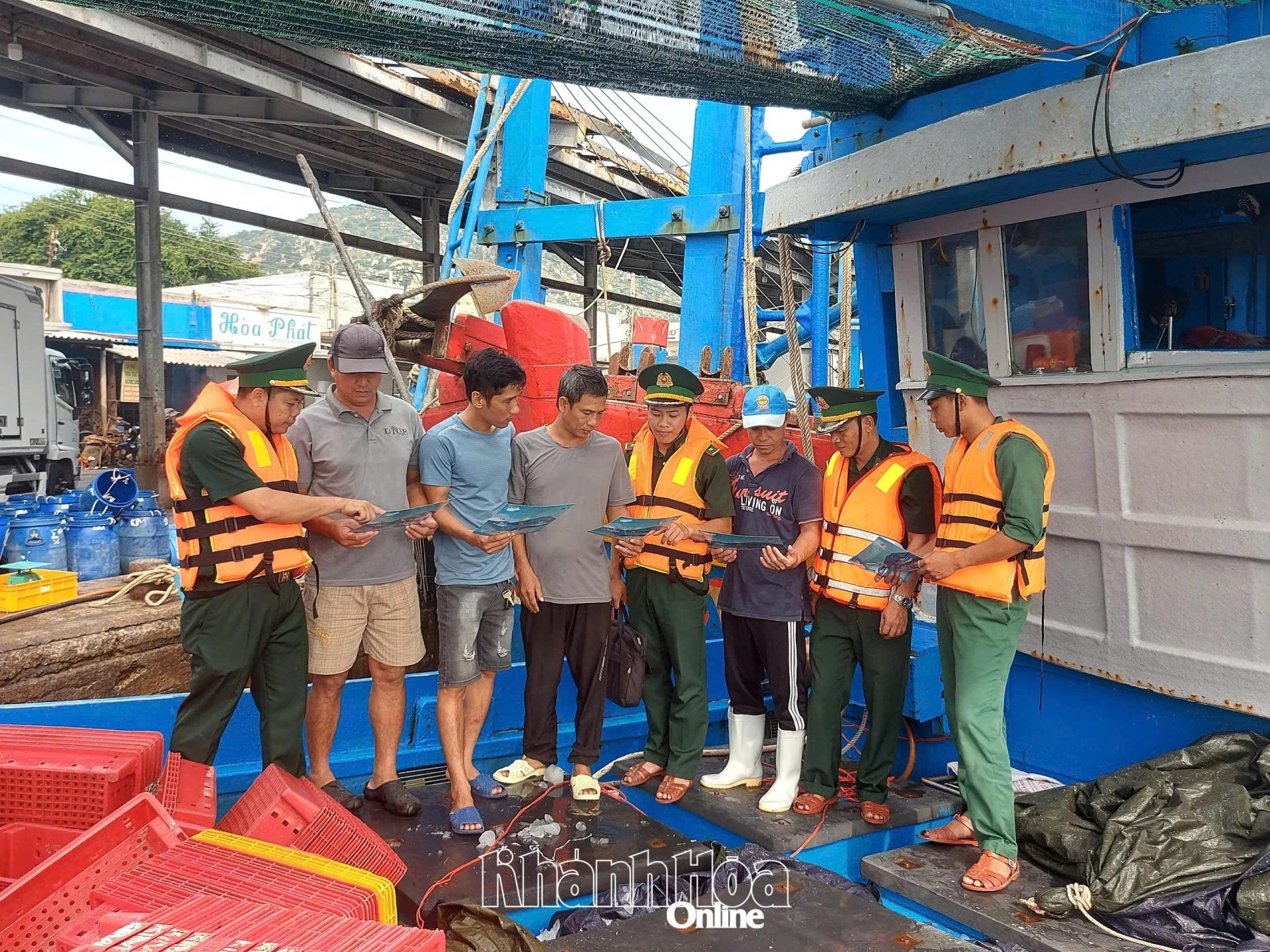 Qua công tác tuyên truyền, ngư dân xã Cà Ná nâng cao ý thức chấp hành nghiêm các quy định.