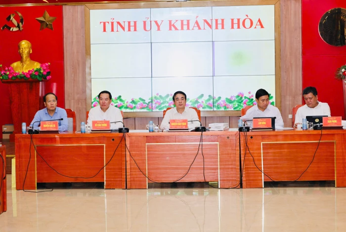 Đoàn đại biểu Đảng bộ tỉnh Khánh Hòa dự Đại hội đại biểu toàn quốc lần thứ XIV của Đảng họp rà soát công tác chuẩn bị