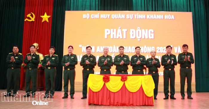 Bộ Chỉ huy Quân sự tỉnh phát động “Năm An toàn giao thông 2026” và “Tháng cao điểm về an toàn giao thông”