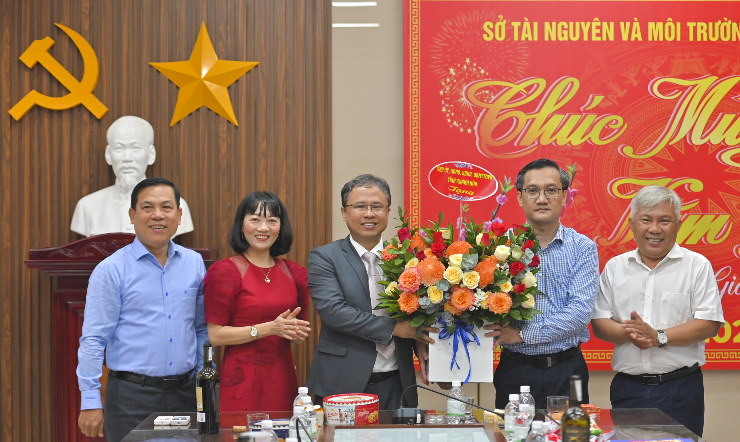 Phó Chủ tịch UBND tỉnh Trần Hòa Nam thăm, chúc Tết các đơn vị, doanh nghiệp