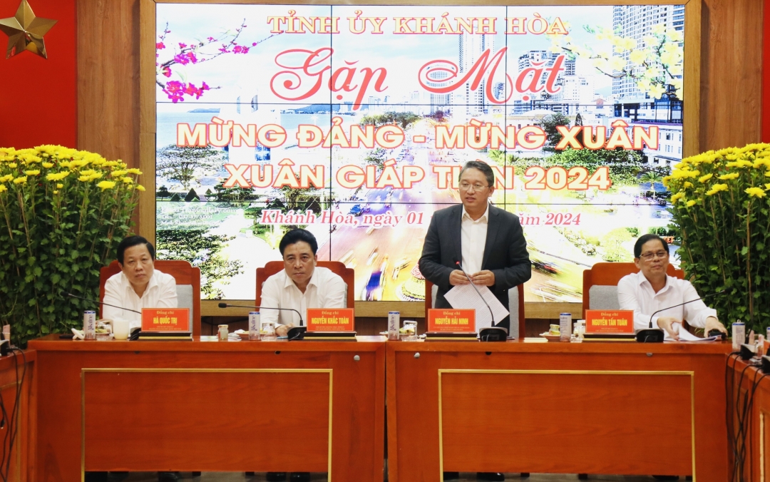 Bí thư Tỉnh ủy Nguyễn Hải Ninh phát biểu tại buổi gặp mặt
