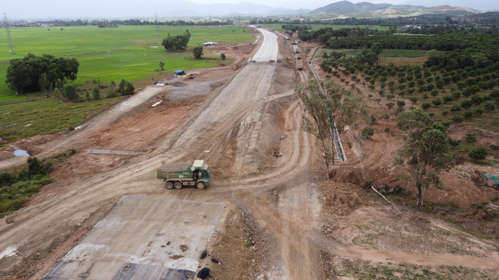 Dự án thành phần cao tốc đoạn Vân Phong - Nha Trang đang triển khai xây dựng