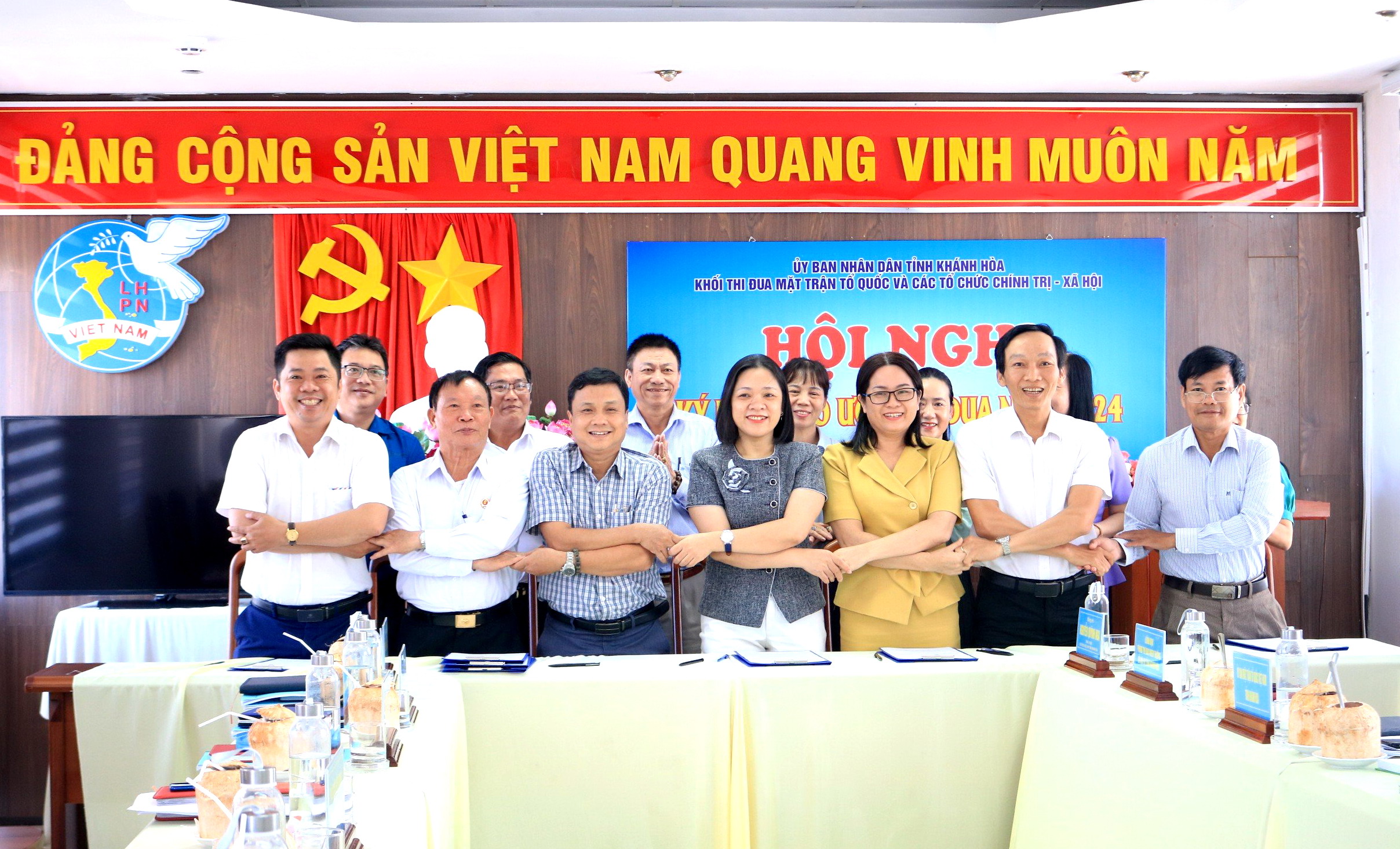 Khối thi đua MTTQ và các tổ chức chính trị - xã hội tỉnh Khánh Hòa: Ký kết giao ước thi đua năm 2024