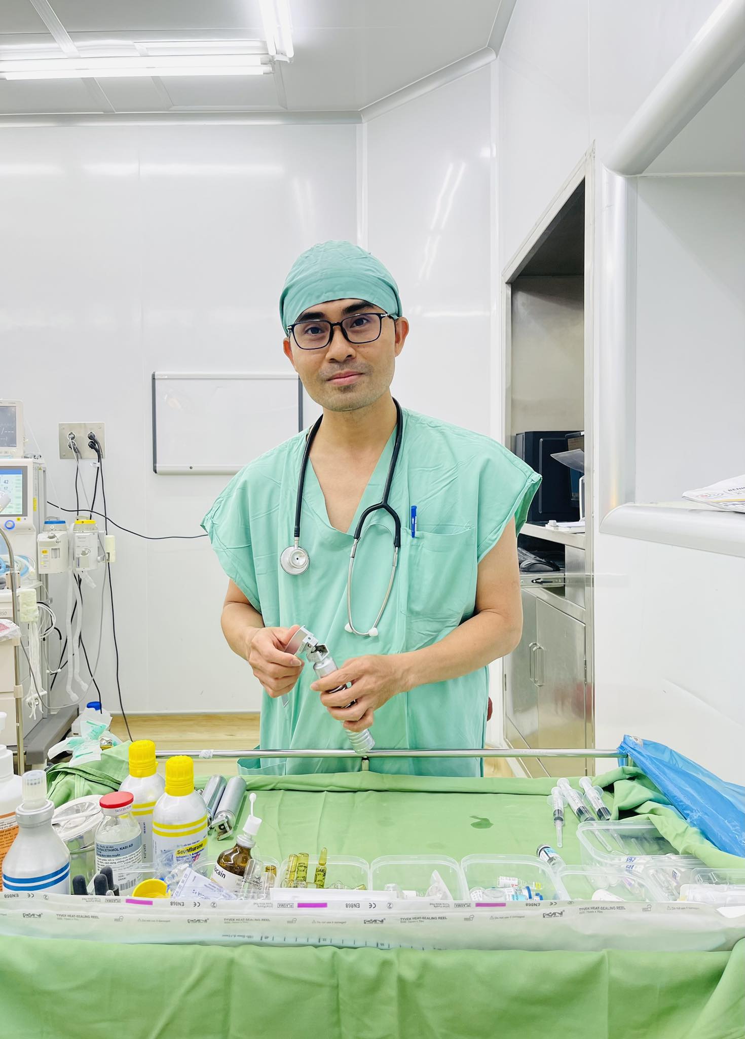 Bác sĩ Trịnh Nguyên Hùng. 