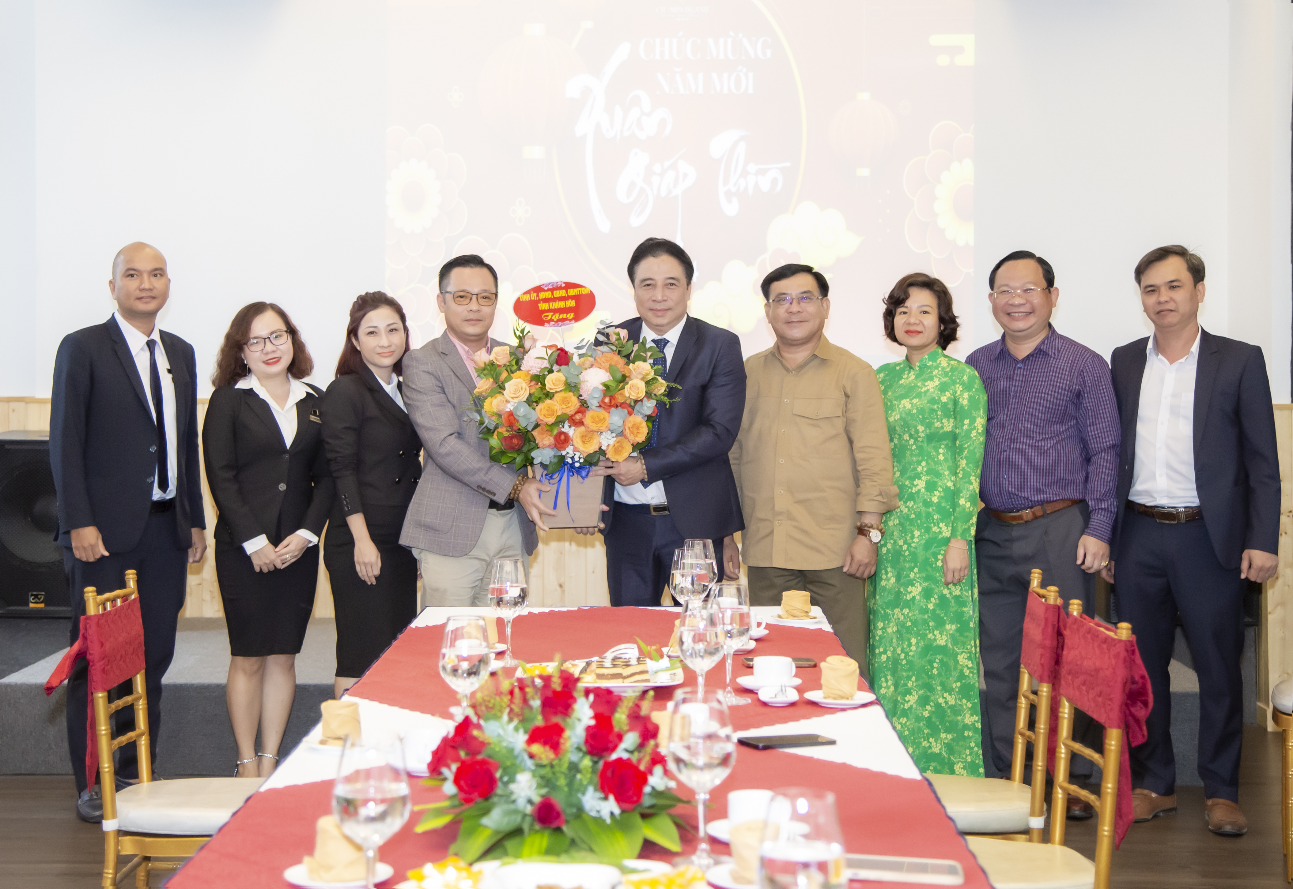 Phó Bí thư Thường trực Tỉnh ủy Nguyễn Khắc Toàn thăm, chúc Tết các đơn vị, doanh nghiệp