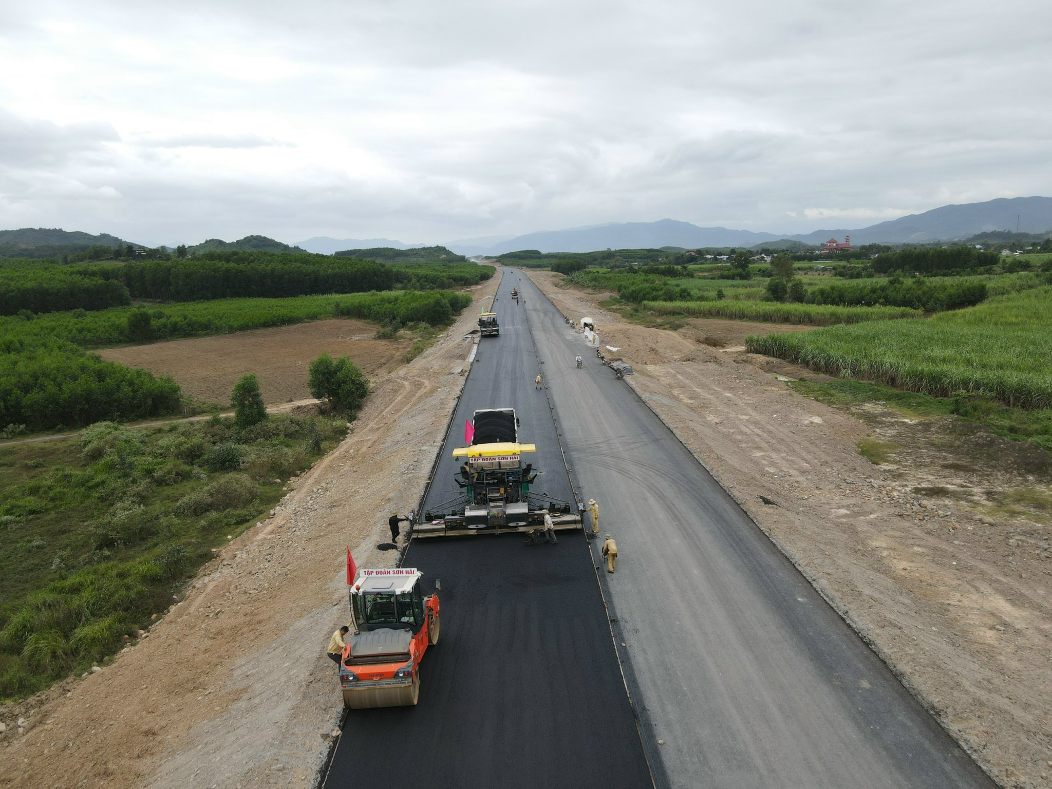 Dự án Đường bộ cao tốc Vân Phong - Nha Trang: Khẩn trương đẩy nhanh tiến độ