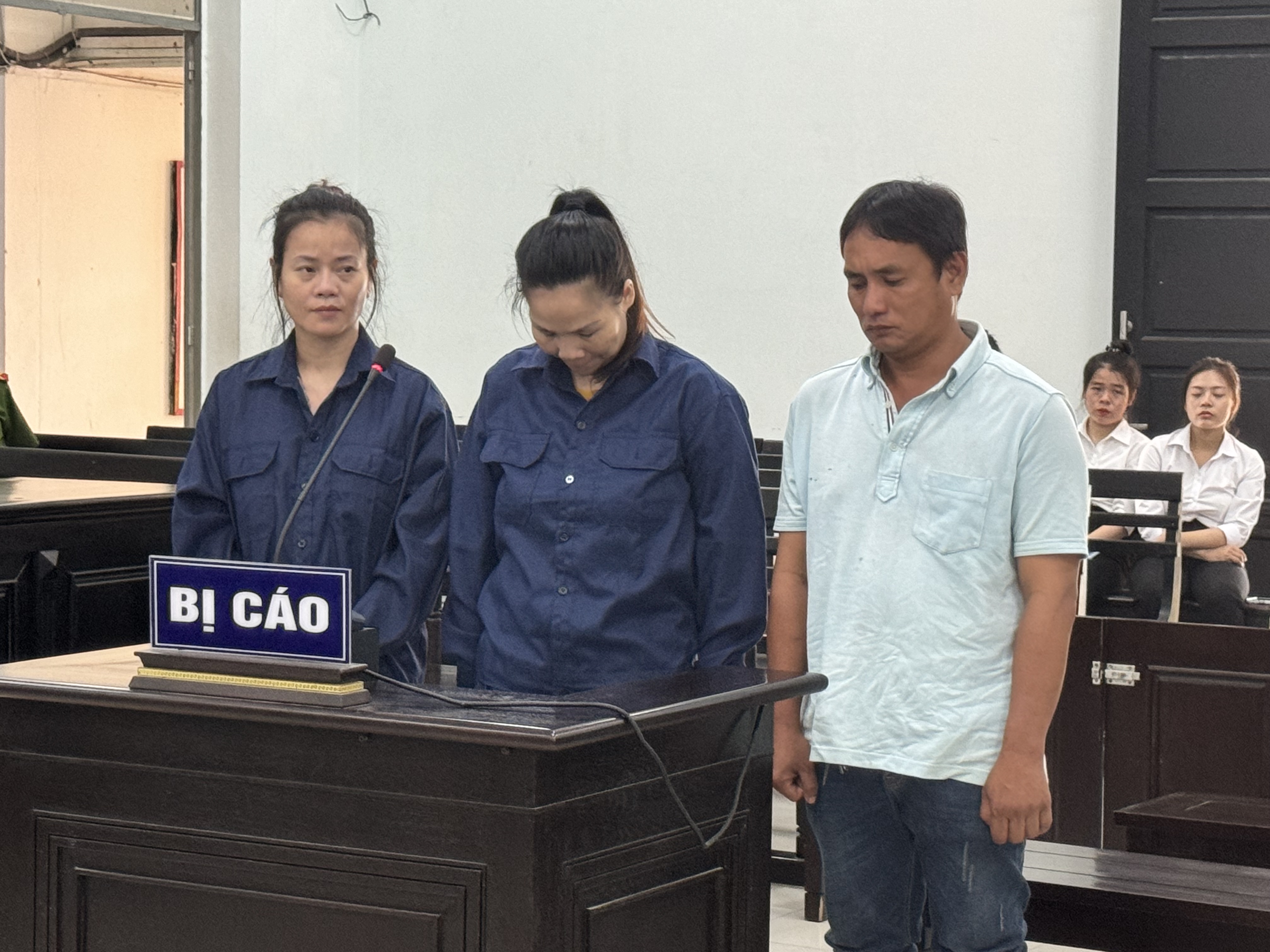 3 bị cáo lãnh án vì mua bán, tàng trữ ma túy