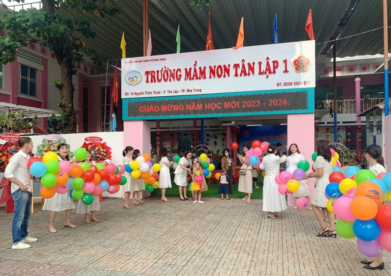 Trường Mầm non Tân Lập và Mầm non 8-3 (TP. Nha Trang) đã sáp nhập thành Trường Mầm non Tân Lập 1. 