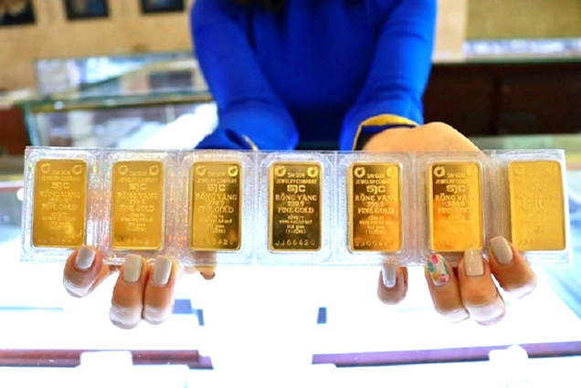 Giá vàng hôm nay (4-2): Vàng bất ngờ quay đầu giảm mạnh