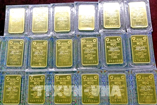 Đồng USD và lợi suất trái phiếu Mỹ tăng cao đẩy giá vàng đi xuống