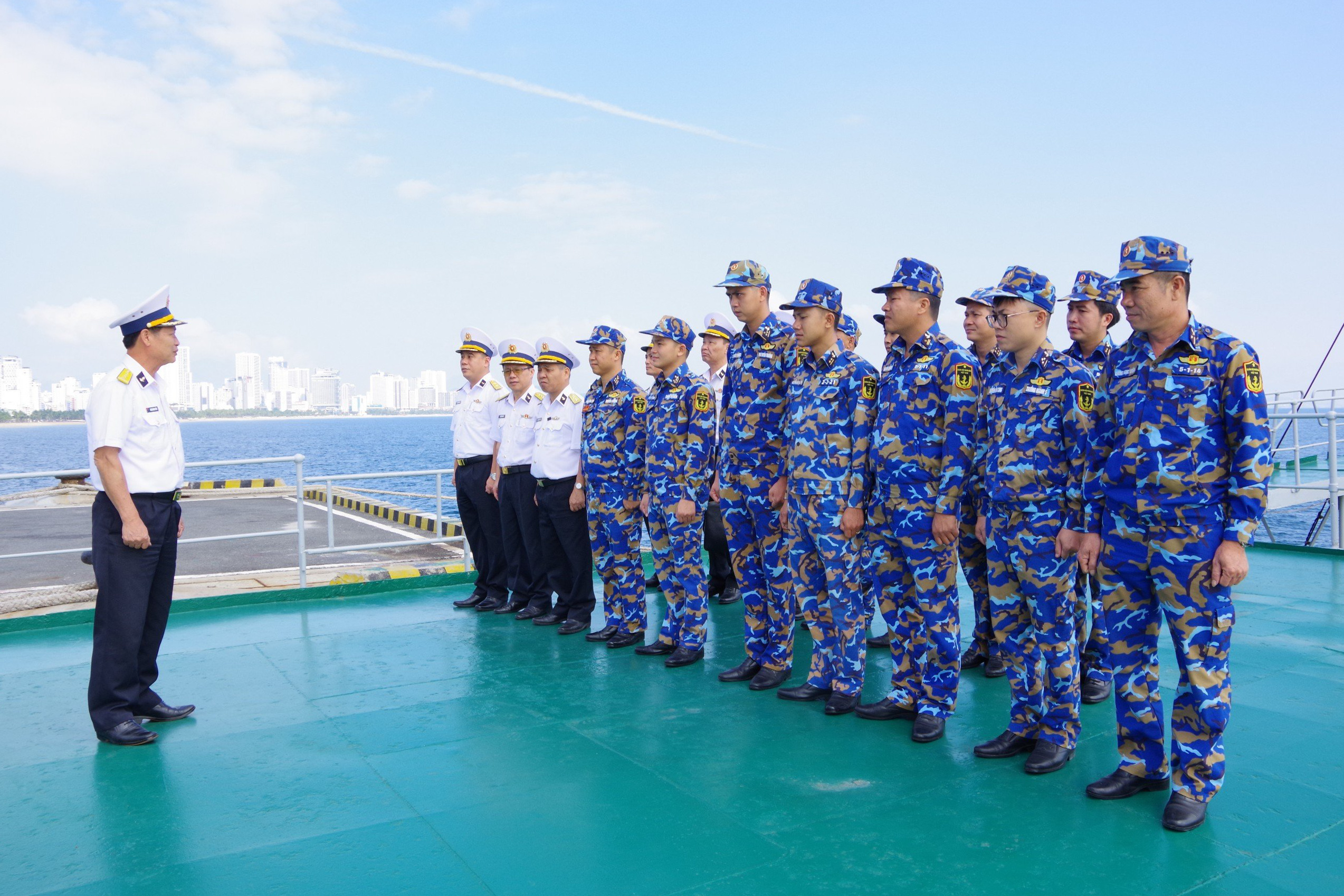 Học viện Hải quân kiểm tra công tác sẵn sàng chiến đấu và chuẩn bị Tết tại các đơn vị