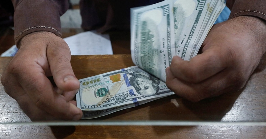 Tỷ giá USD hôm nay (1-2): Đồng USD bật tăng mạnh do chính sách thuế quan