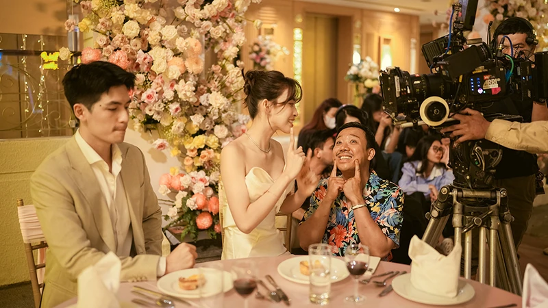 “Bộ tứ báo thủ” cán mốc 300 tỷ, trở thành phim Việt có doanh thu cao nhất Tết 2025