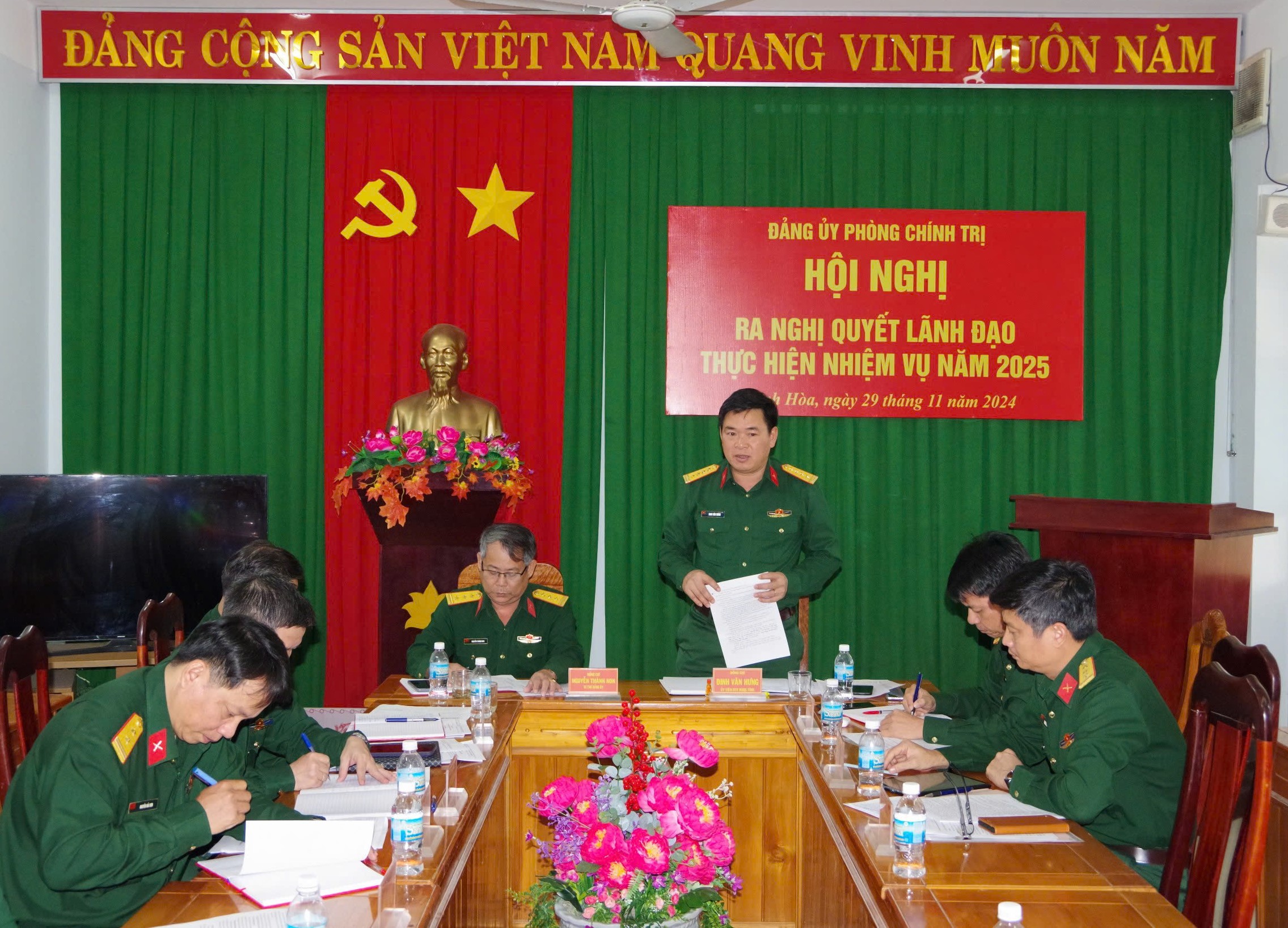 Chào mừng Đại hội Đảng bộ Phòng Chính trị - Đảng bộ Quân sự tỉnh lần thứ X, nhiệm kỳ 2025 - 2030: Xây dựng Đảng bộ, cơ quan vững mạnh, hoàn thành thắng lợi các nhiệm vụ