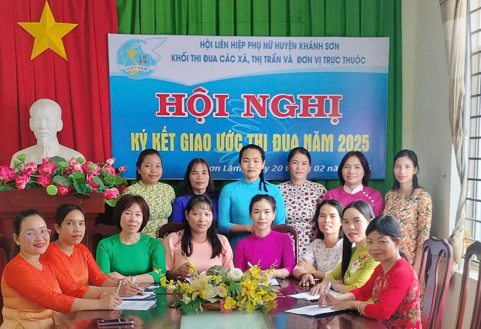 Hội Liên hiệp Phụ nữ huyện Khánh Sơn: Ký kết giao ước thi đua năm 2025 và tham quan học tập mô hình kinh tế