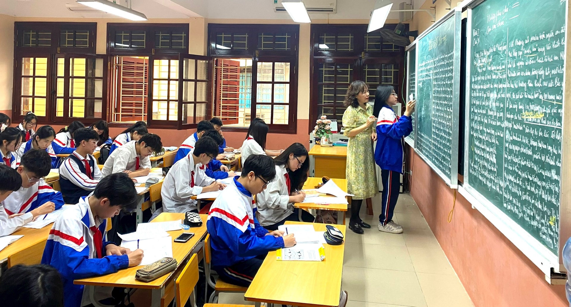 Bộ Giáo dục và Đào tạo thành lập đoàn kiểm tra việc thực hiện quy định dạy thêm, học thêm