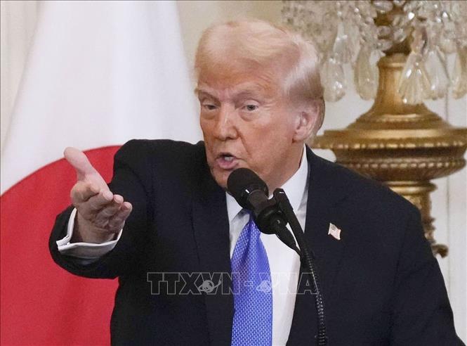 Tổng thống Mỹ Donald Trump phát biểu trong cuộc họp báo tại Nhà Trắng. Ảnh: Kyodo/TTXVN