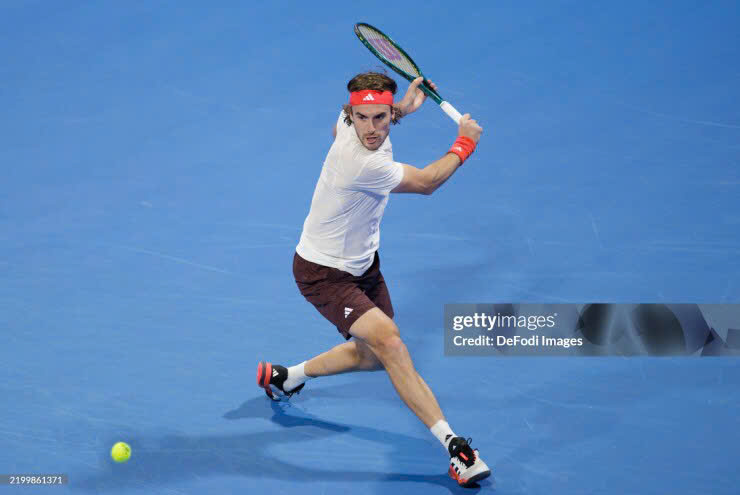 Rực lửa ATP 500: Hạt giống số một Medvedev thể hiện sức mạnh vượt trội 