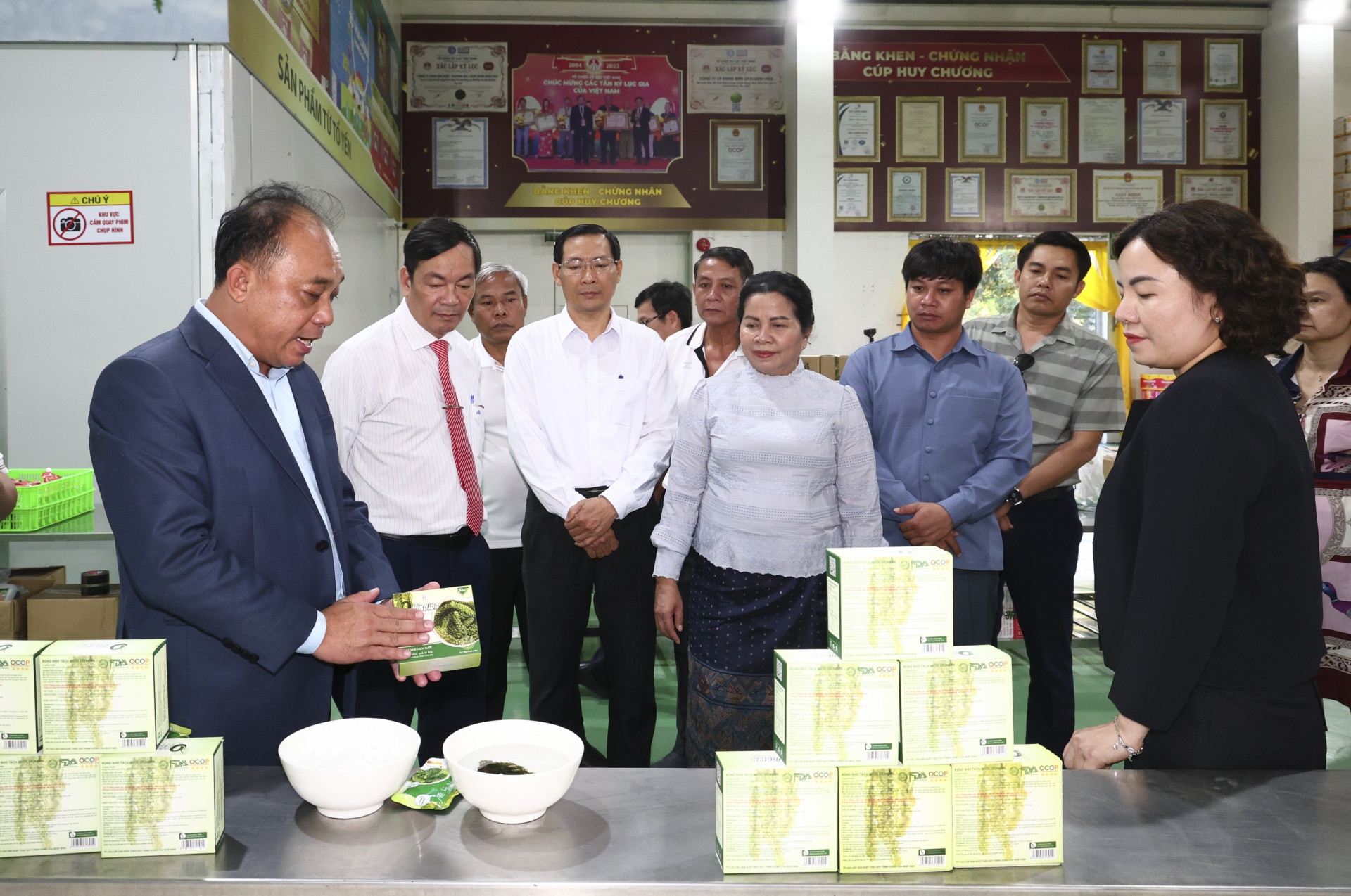 Champasak Province’s delegation (Laos) visits DT Group
