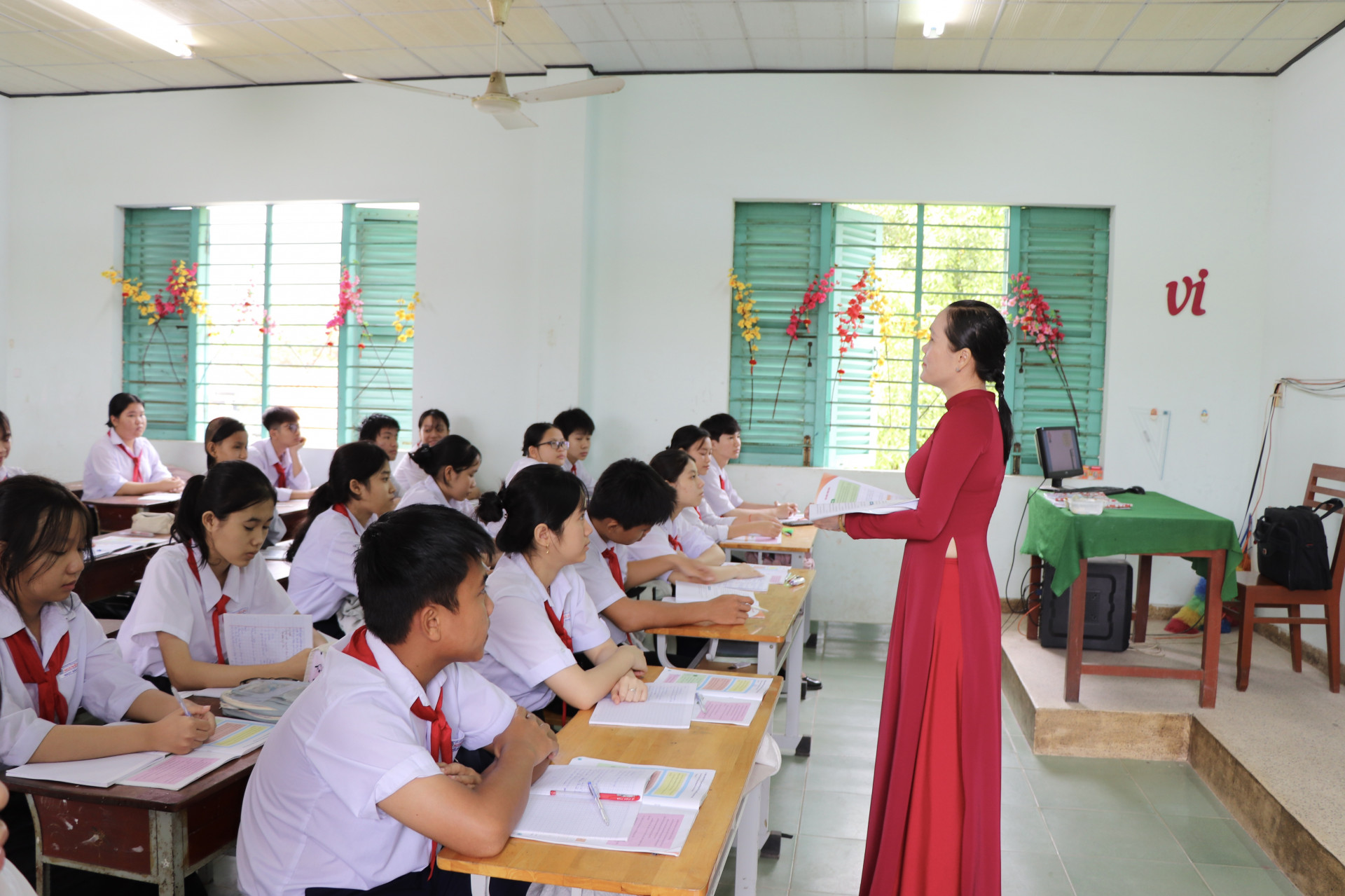 Hoạt động dạy và học tại Trường THCS Nguyễn Du (xã Diên Lạc).