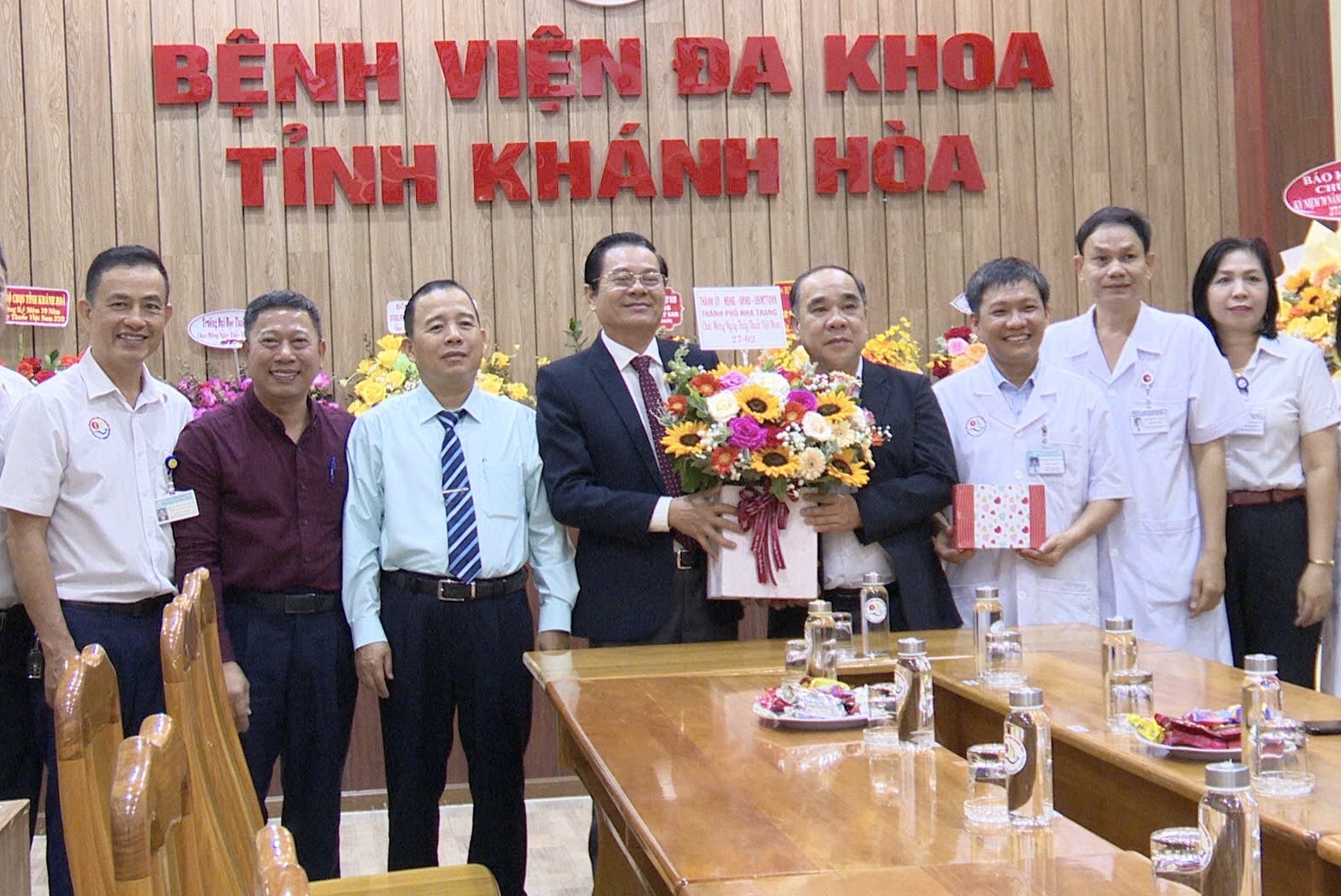 TP. Nha Trang: Tổ chức 6 đoàn đến thăm các cơ sở y tế nhân Ngày Thầy thuốc Việt Nam