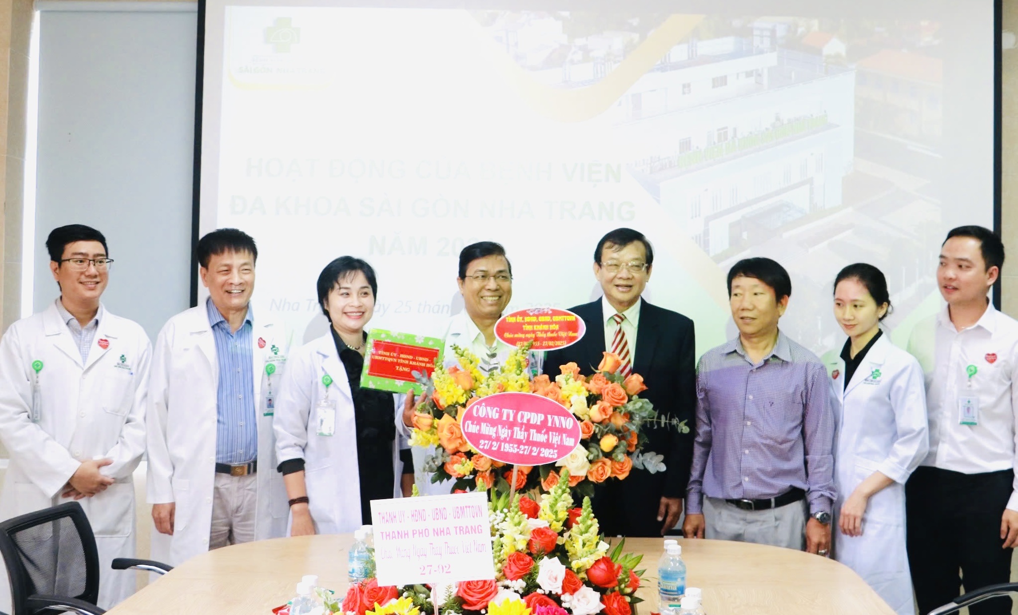 Lãnh đạo Sở Y tế đến thăm, chúc mừng các đơn vị nhân Ngày Thầy thuốc Việt Nam