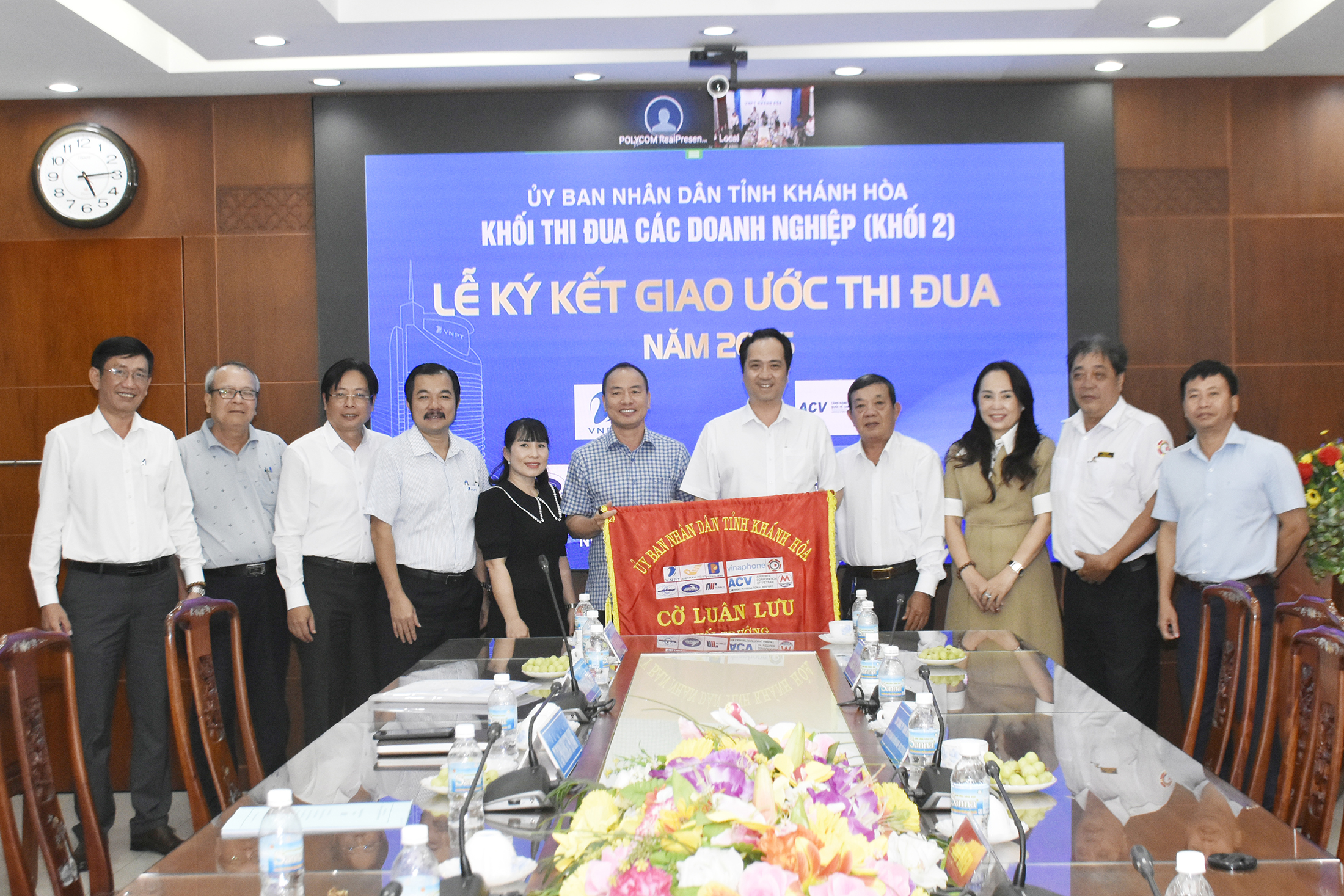 Khối thi đua các doanh nghiệp (Khối 2): 
Năm 2025, phấn đấu nộp ngân sách nhà nước hơn 912 tỷ đồng