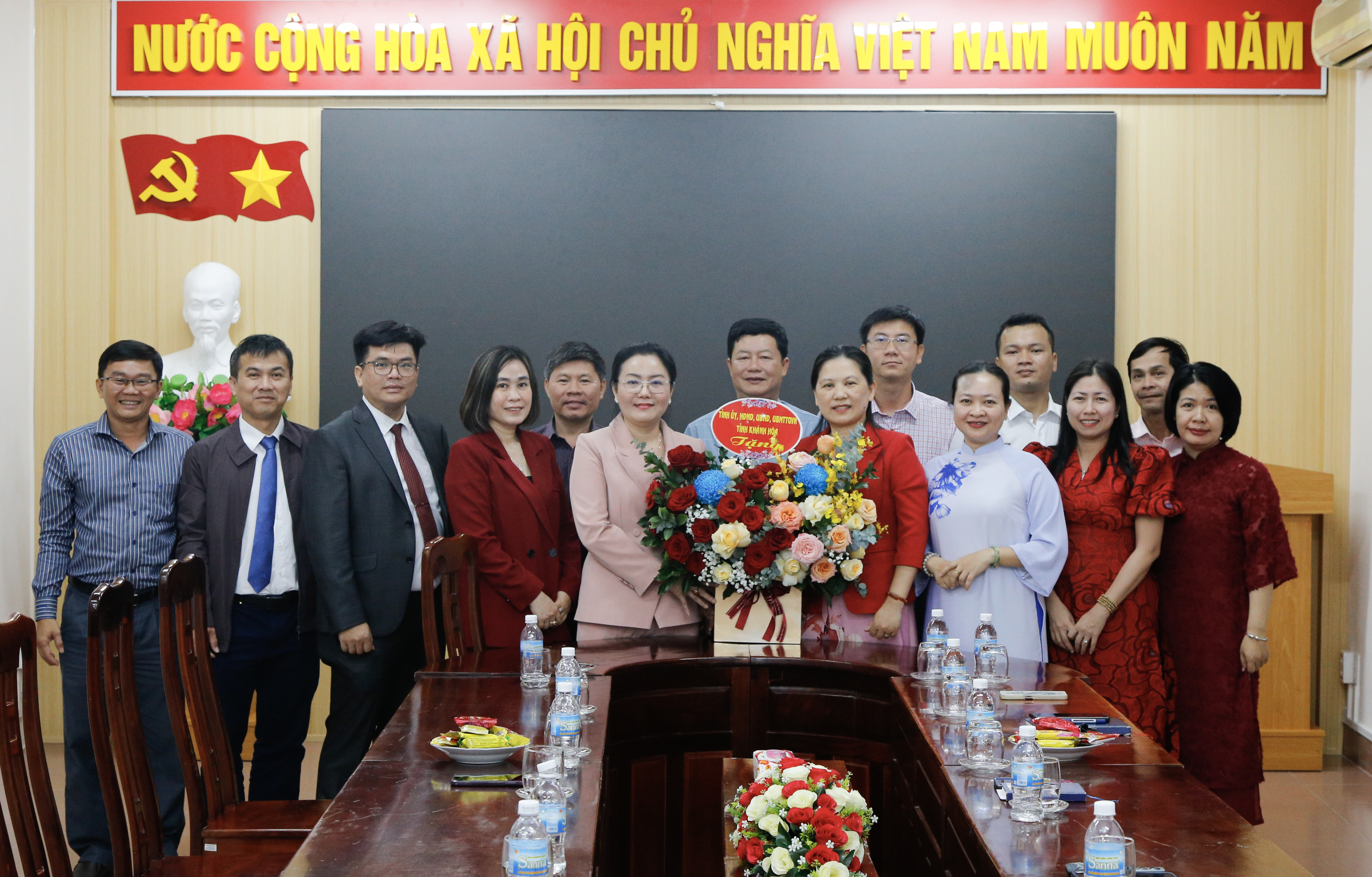 Bà Phạm Thị Xuân Trang - Phó Chủ tịch HĐND tỉnh Khánh Hòa: Phát động phong trào thi đua lao động, sản xuất kinh doanh tại các đơn vị