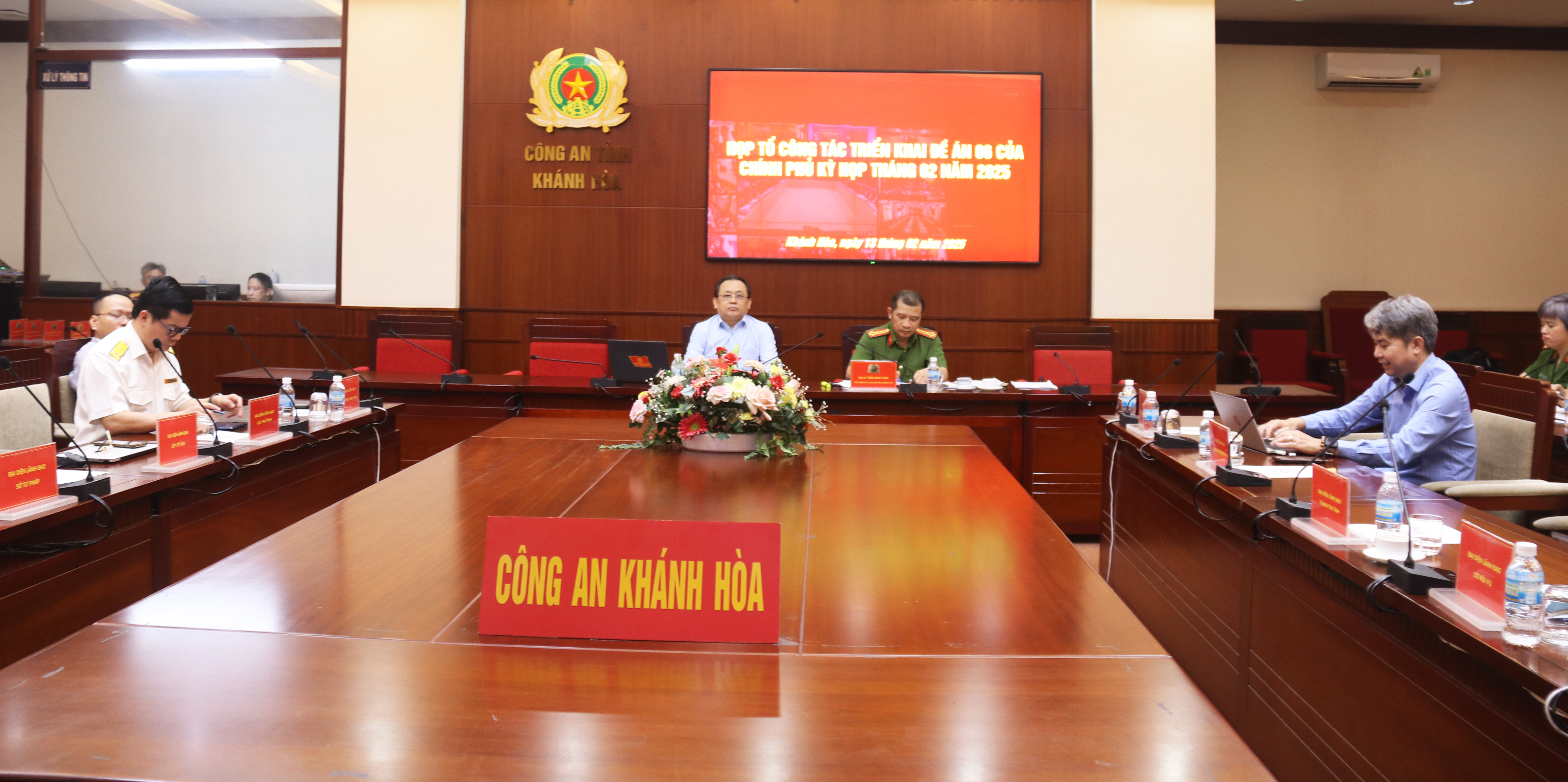 Họp Tổ công tác triển khai Đề án 06 của Chính phủ
