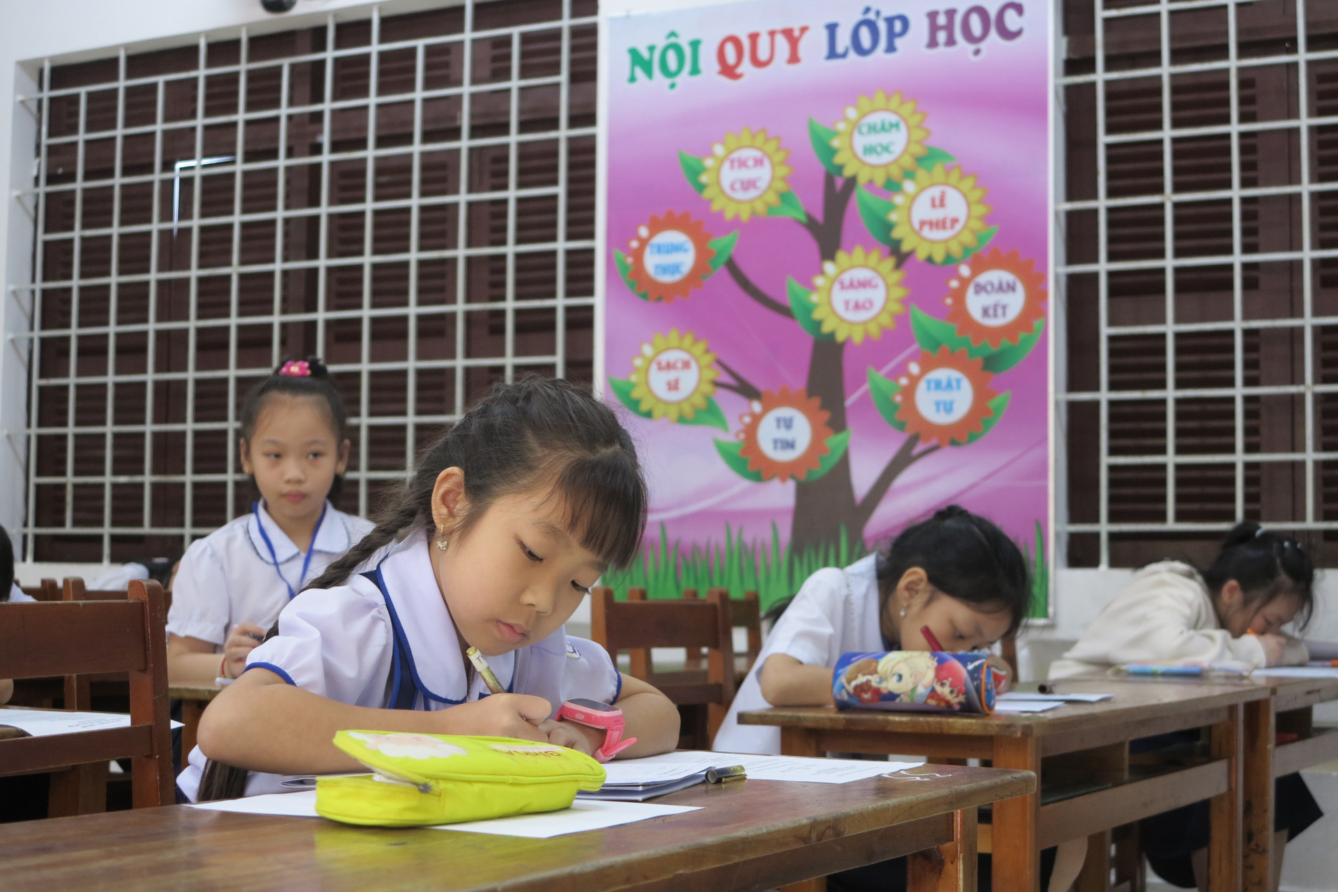 Phát huy phong trào “Rèn chữ - giữ vở” trong nhà trường