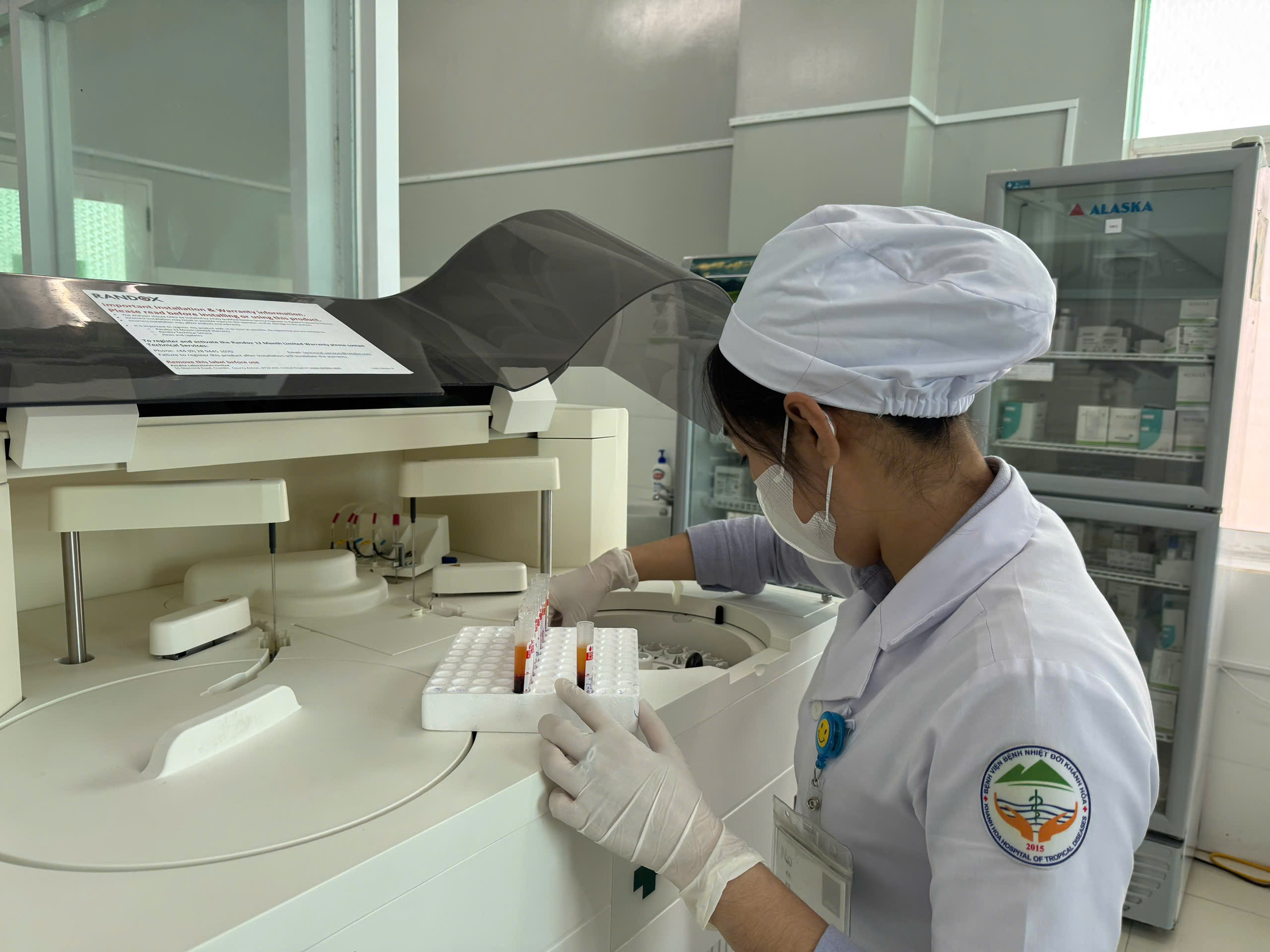 Bệnh viện Bệnh nhiệt đới tỉnh Khánh Hòa: Nâng cao chất lượng xét nghiệm