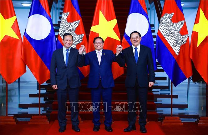 Cuộc họp Thủ tướng ba nước Việt Nam - Lào - Campuchia