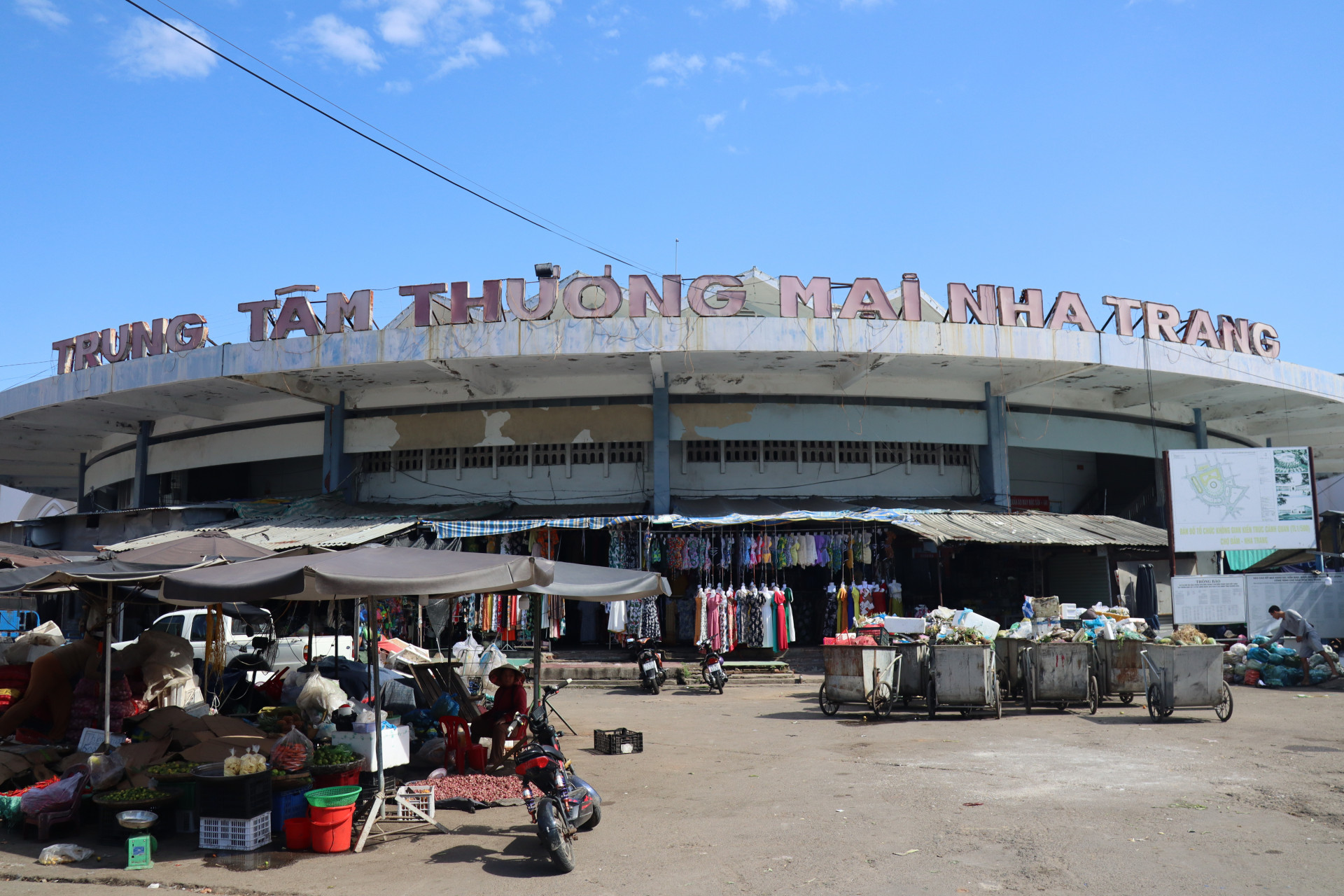 Thời hạn cuối cùng để các tiểu thương di dời vào chợ Đầm mới là đến hết ngày 31-3-2025