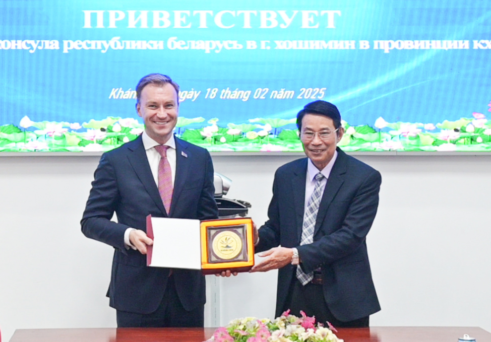 Phó Chủ tịch UBND tỉnh Đinh Văn Thiệu tiếp Tổng Lãnh sự Belarus tại TP. Hồ Chí Minh