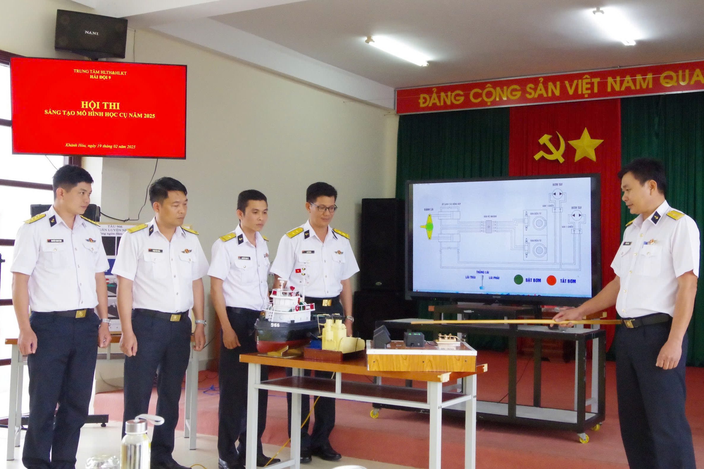 Học viện Hải quân: Tổ chức hội thi mô hình học cụ năm 2025