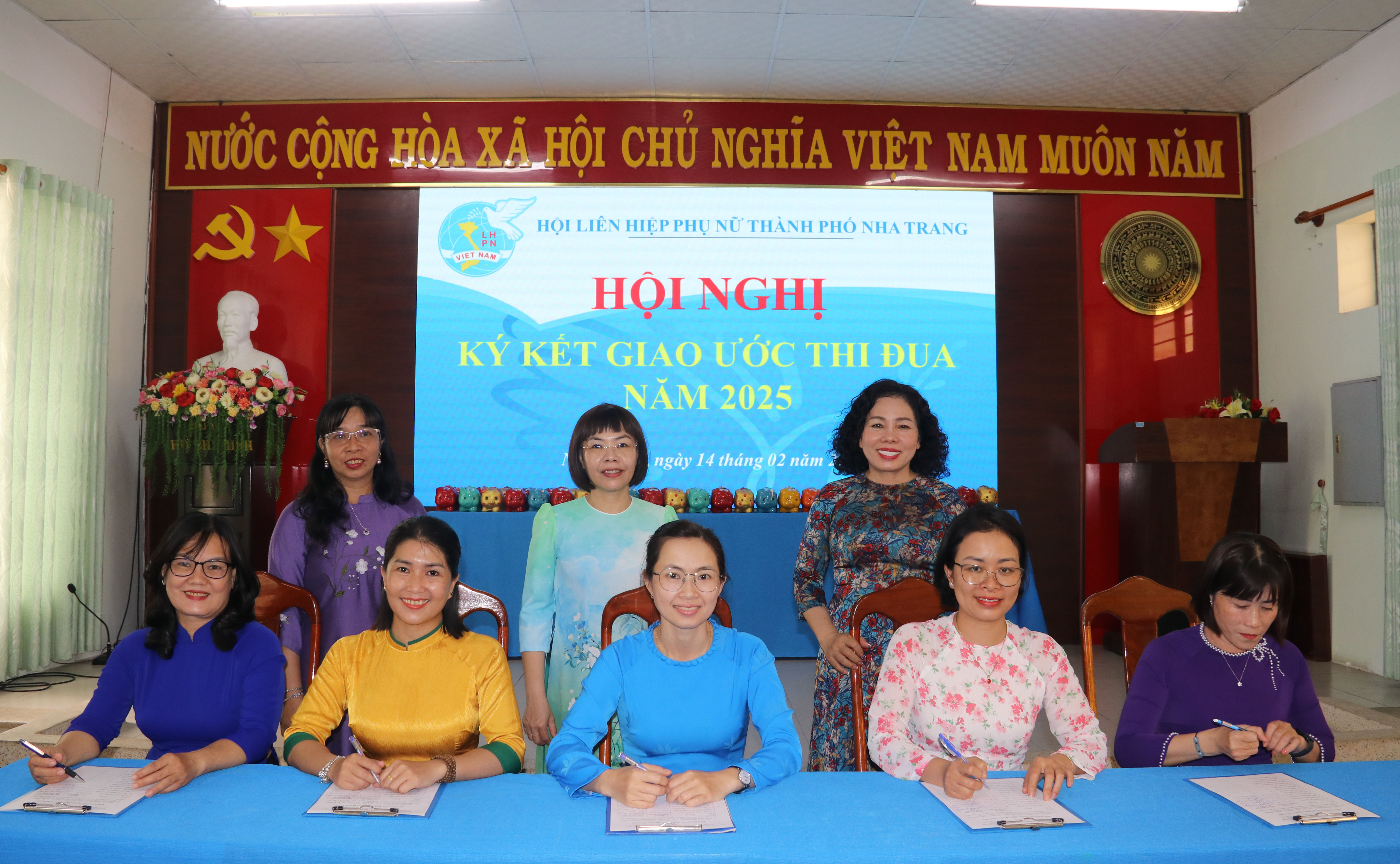 Hội Liên hiệp Phụ nữ TP. Nha Trang tổ chức ký kết giao ước thi đua năm 2025