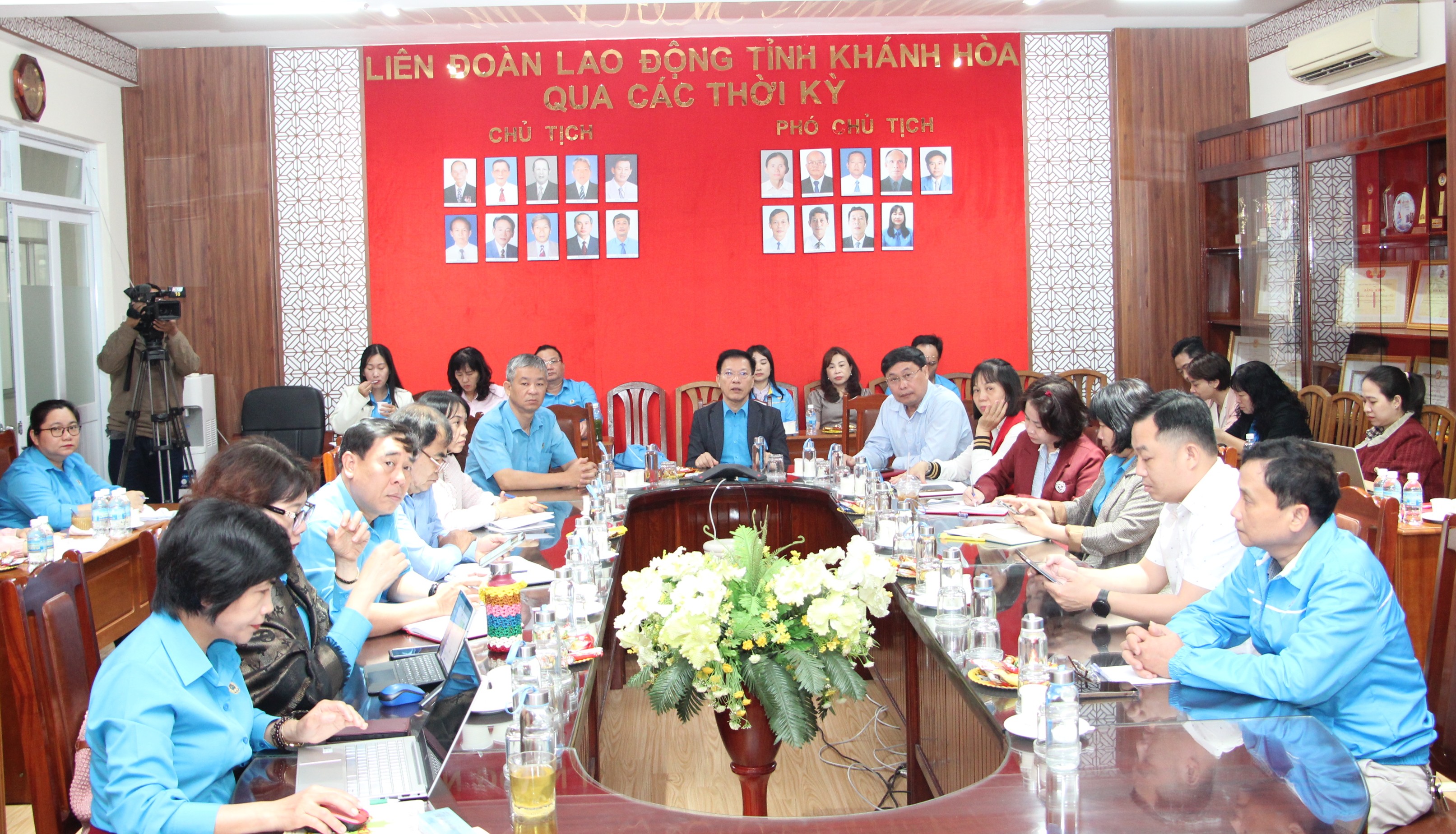 Quang cảnh tại điểm cầu Khánh Hòa.