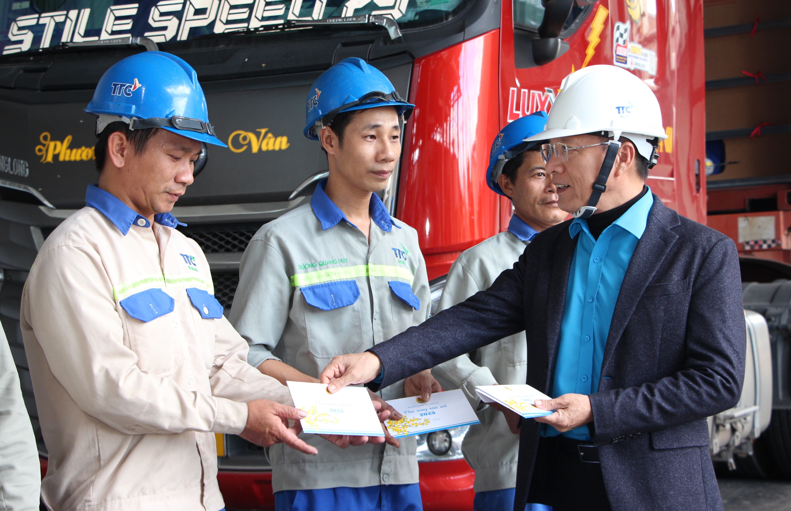 Nỗ lực chăm lo đời sống người lao động