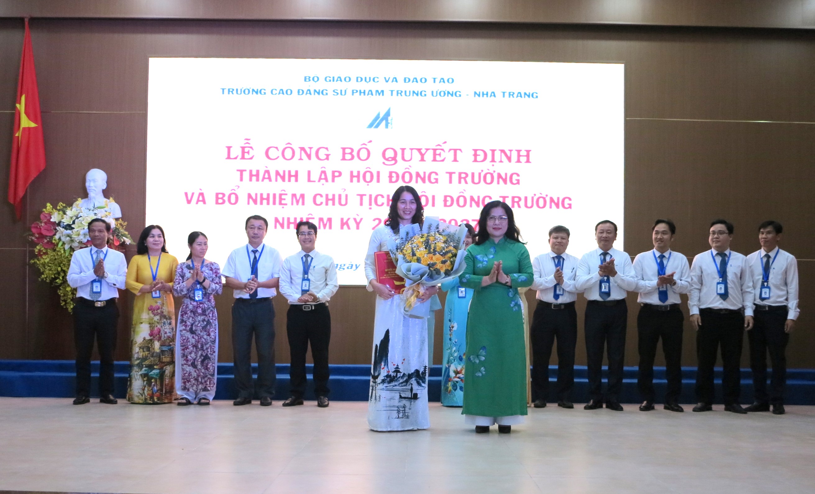 Công bố quyết định thành lập Hội đồng Trường Cao đẳng Sư phạm Trung ương - Nha Trang