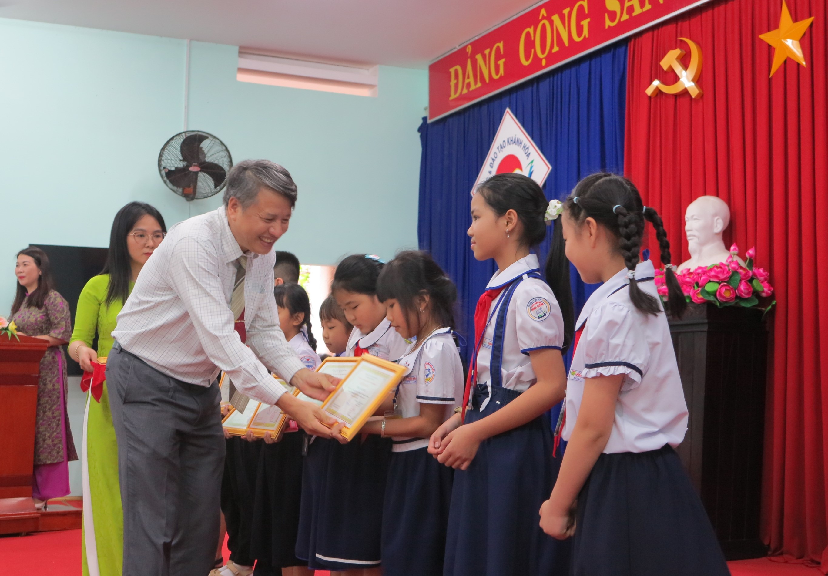 Tổng kết, trao giải Hội thi vở sạch - chữ đẹp cấp tỉnh