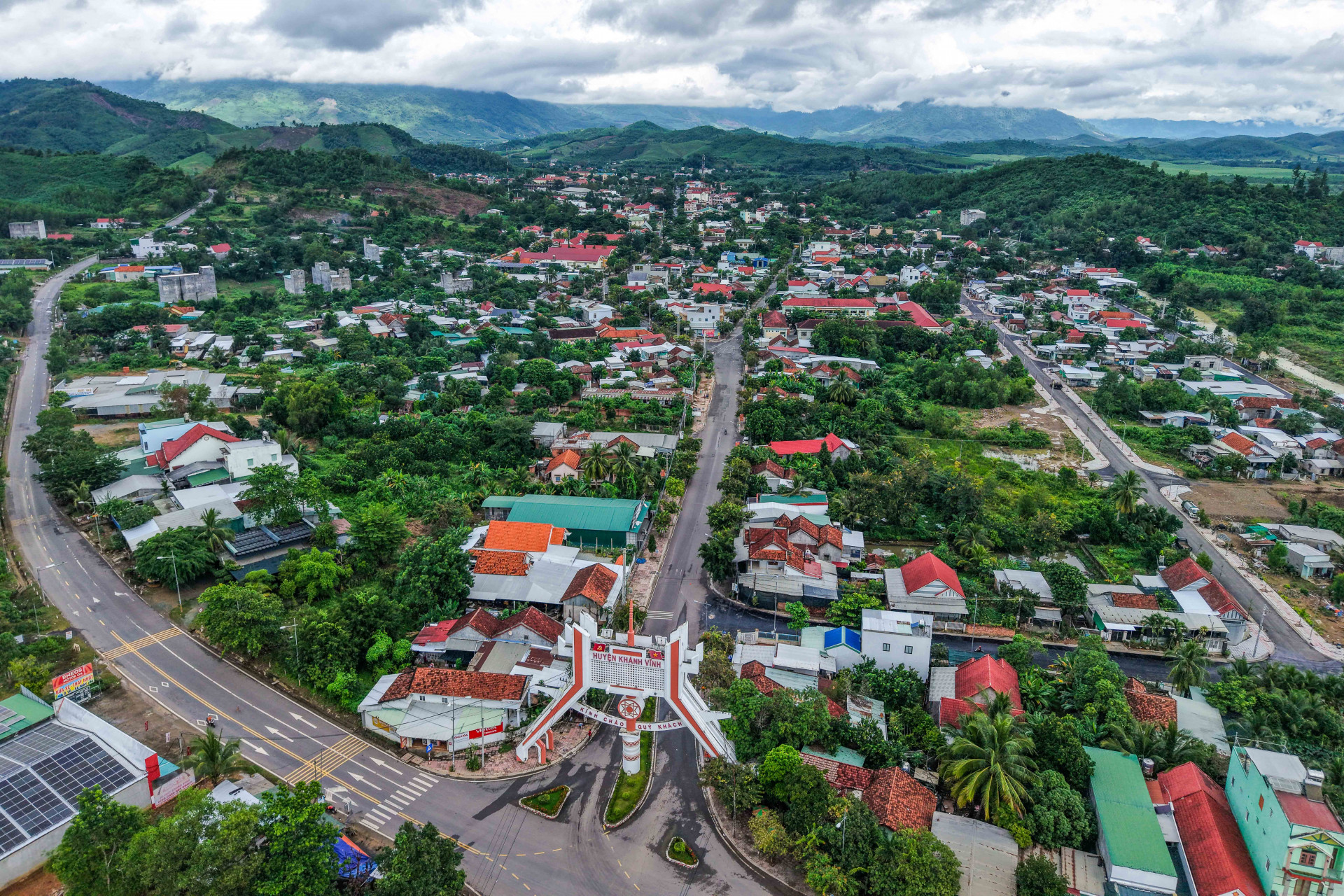 A corner of Khanh Vinh district.