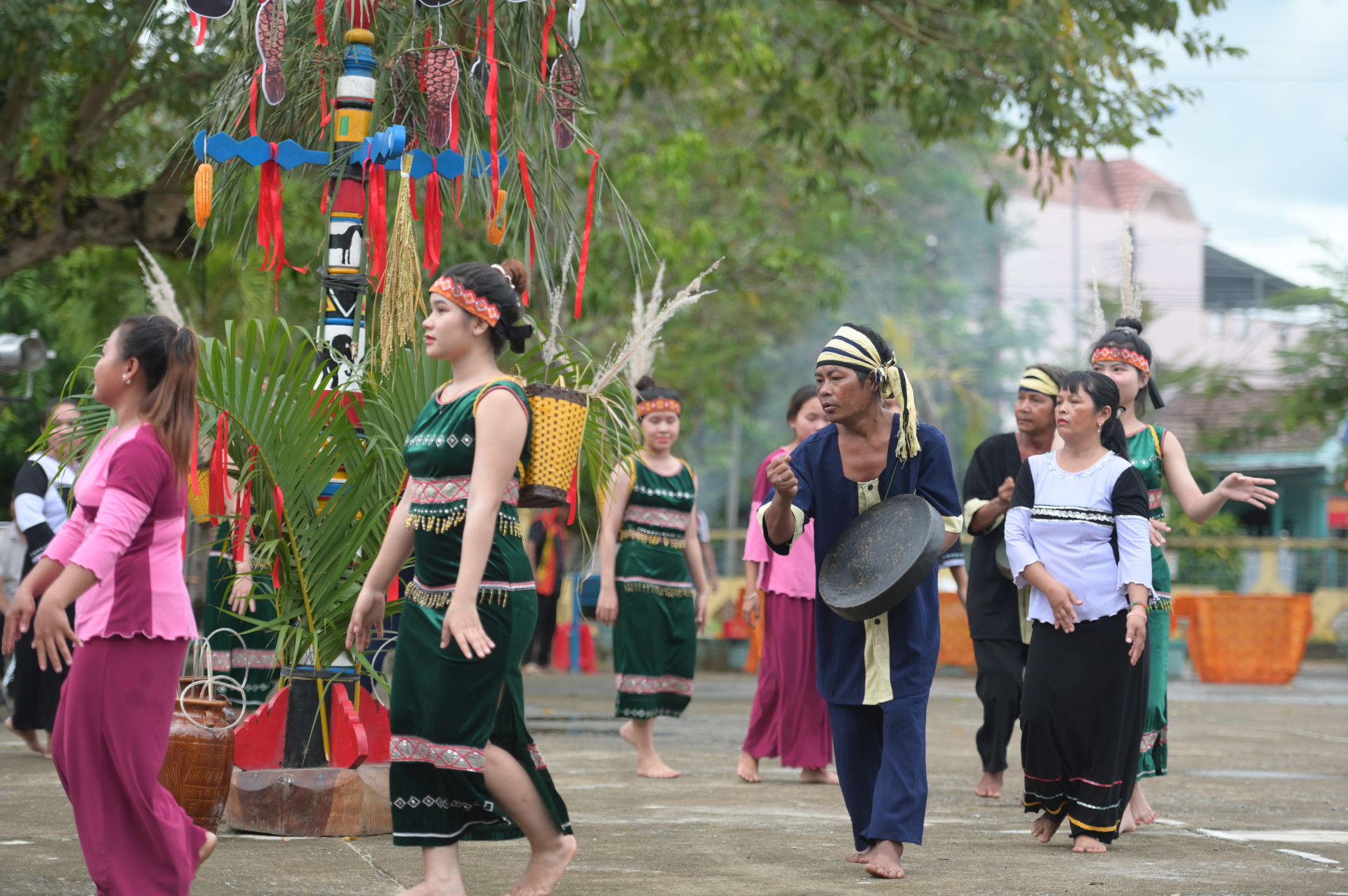 Activities to restore the traditional culture of ethnic minorities in Khanh Vinh district.