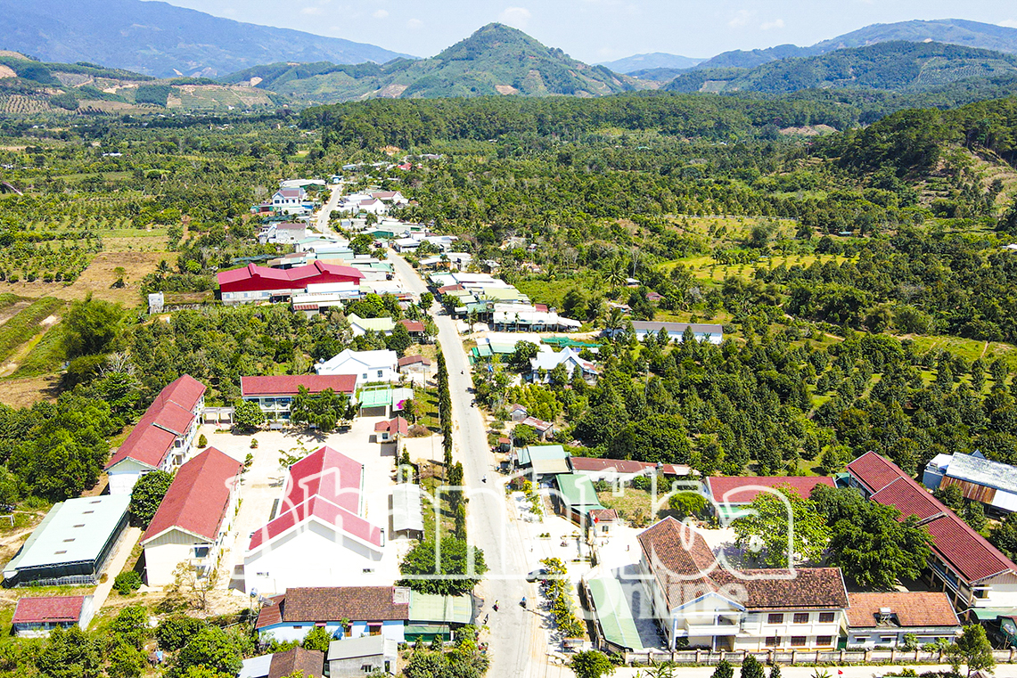 Một góc xã Sơn Bình, huyện Khánh Sơn. Ảnh: CÔNG ĐỊNH