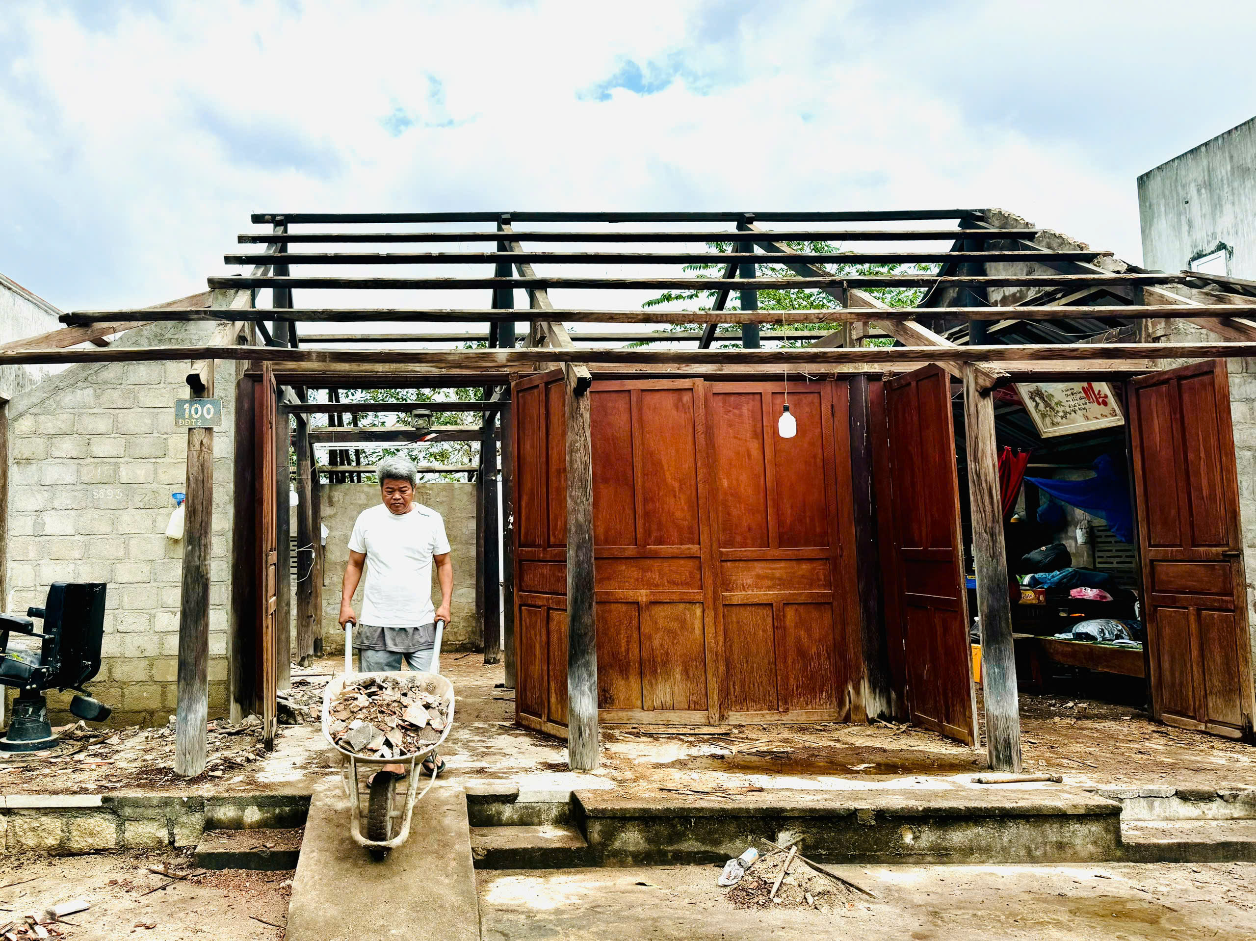 Khẩn trương xóa nhà tạm, nhà dột nát